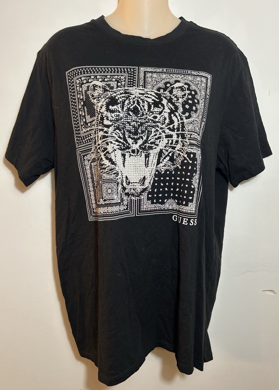 GUESS Men’s Black Tiger Graphic Logo Tee Crew Neck Short Sleeve Cotton L