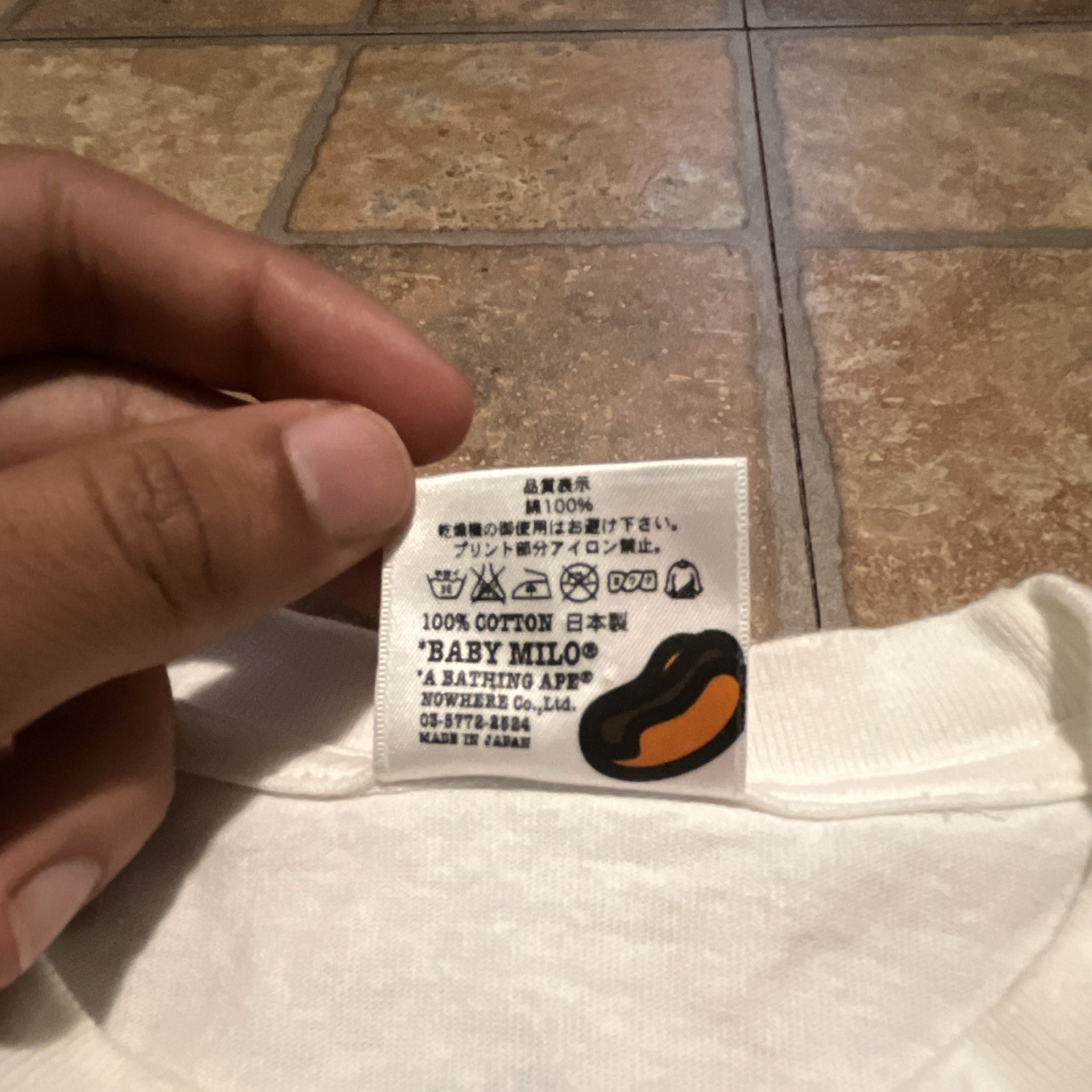 A Bathing Ape BAPE Baby Milo White Logo Graphic Cotton Knit Tee Crew Neck L gallery