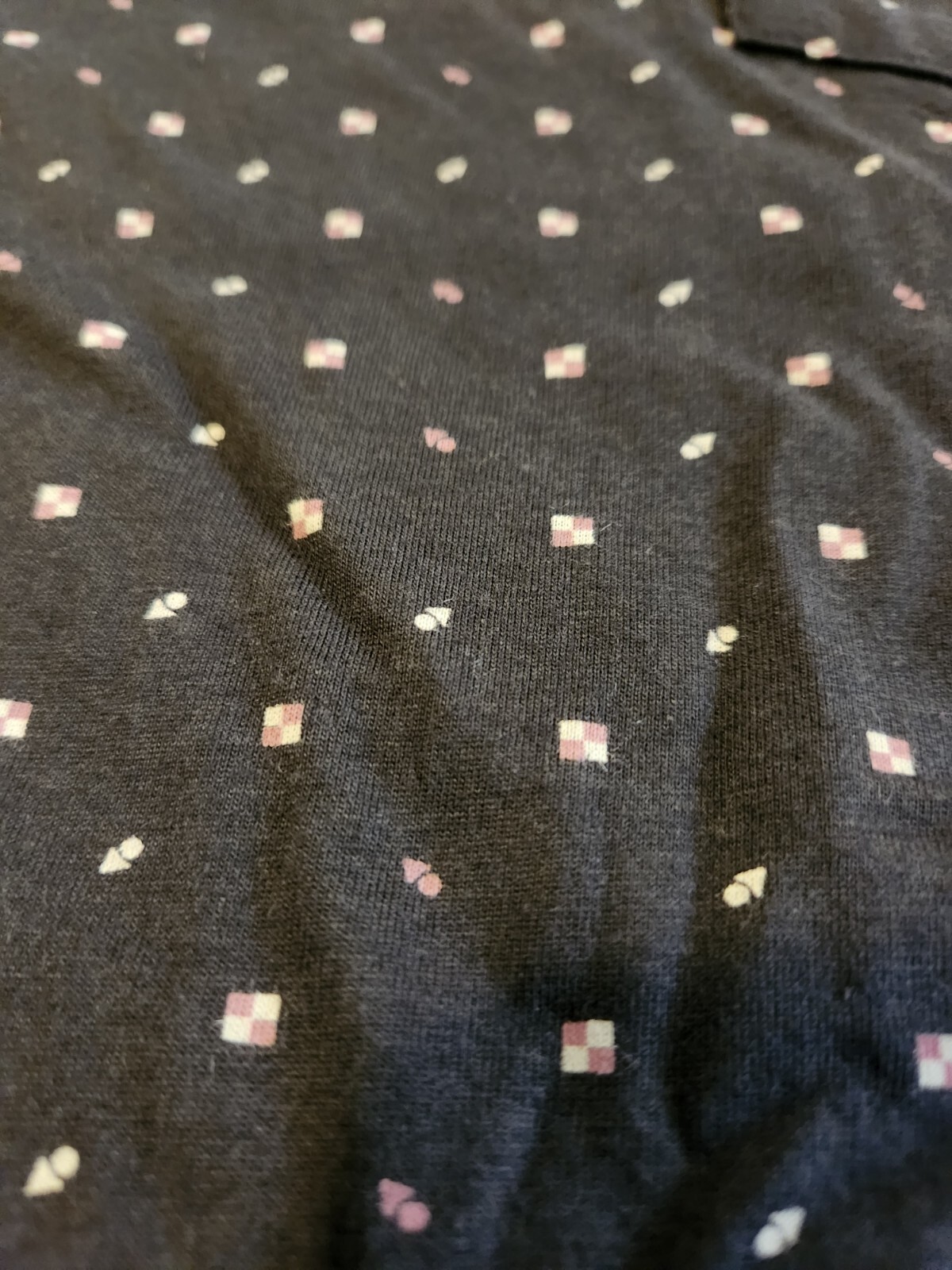 VANS NWT Small Black T-Shirt W/ Pattern VN0A4N1W6RJ gallery