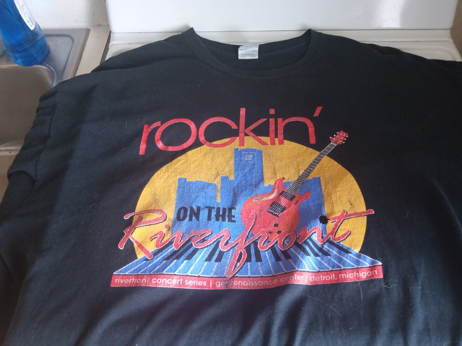 t shirt 2XL Rockin on the River 2008 GM Renaissance Center Detroit