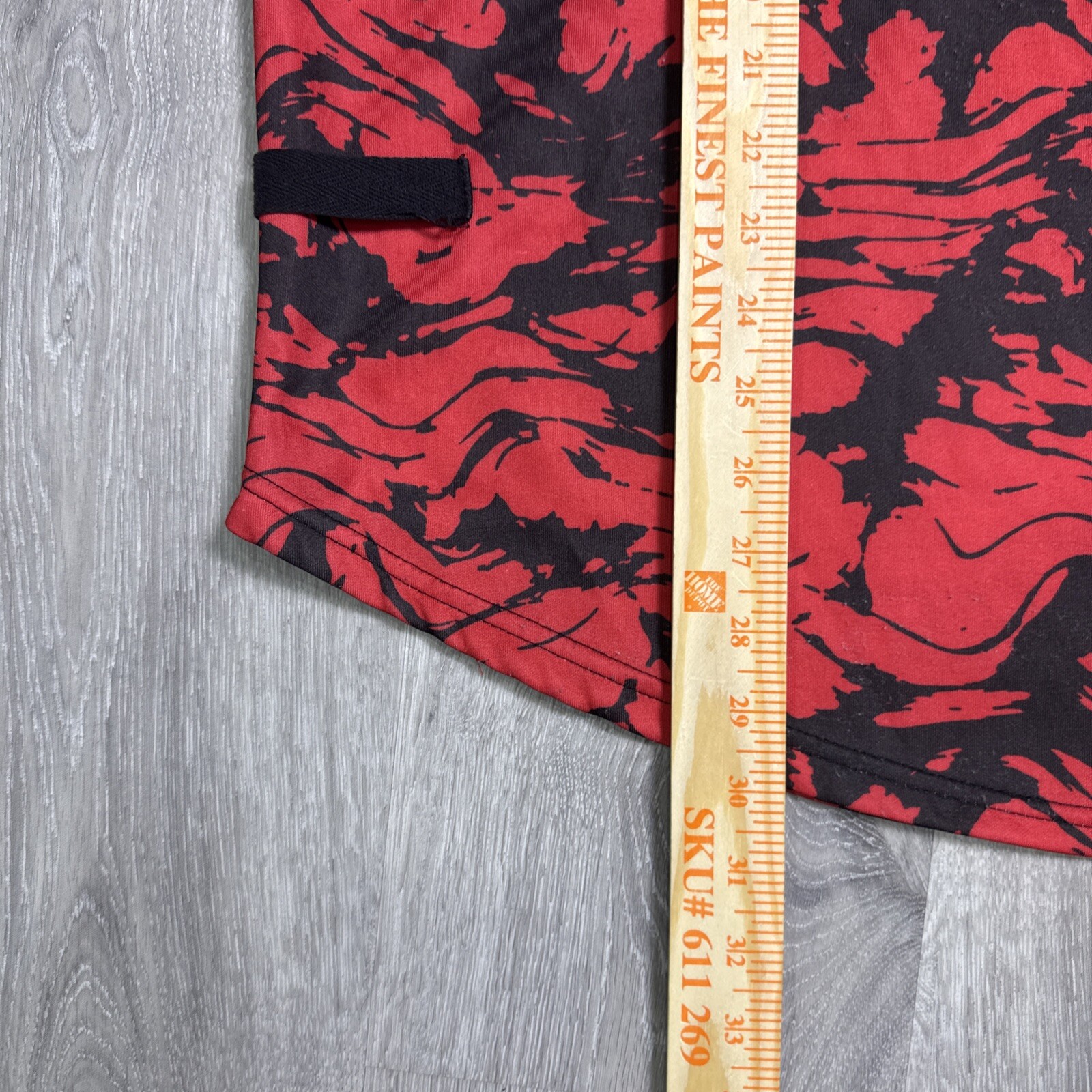 Sacred Crown King T Shirt Size Large Red Gold Metallic Graphic Short Sleeve gallery