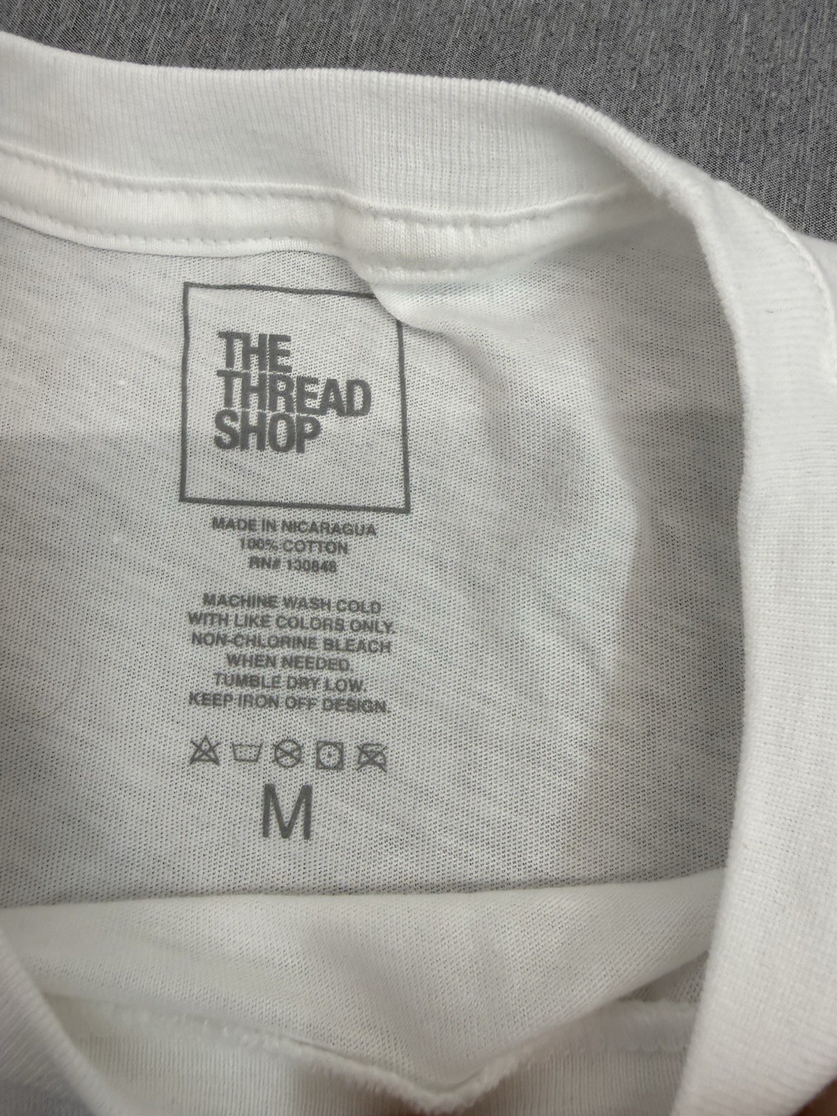 The Thread Shop, Counting Crows Missing Puzzle Piece T-Shirt White Size M. NWOT. gallery