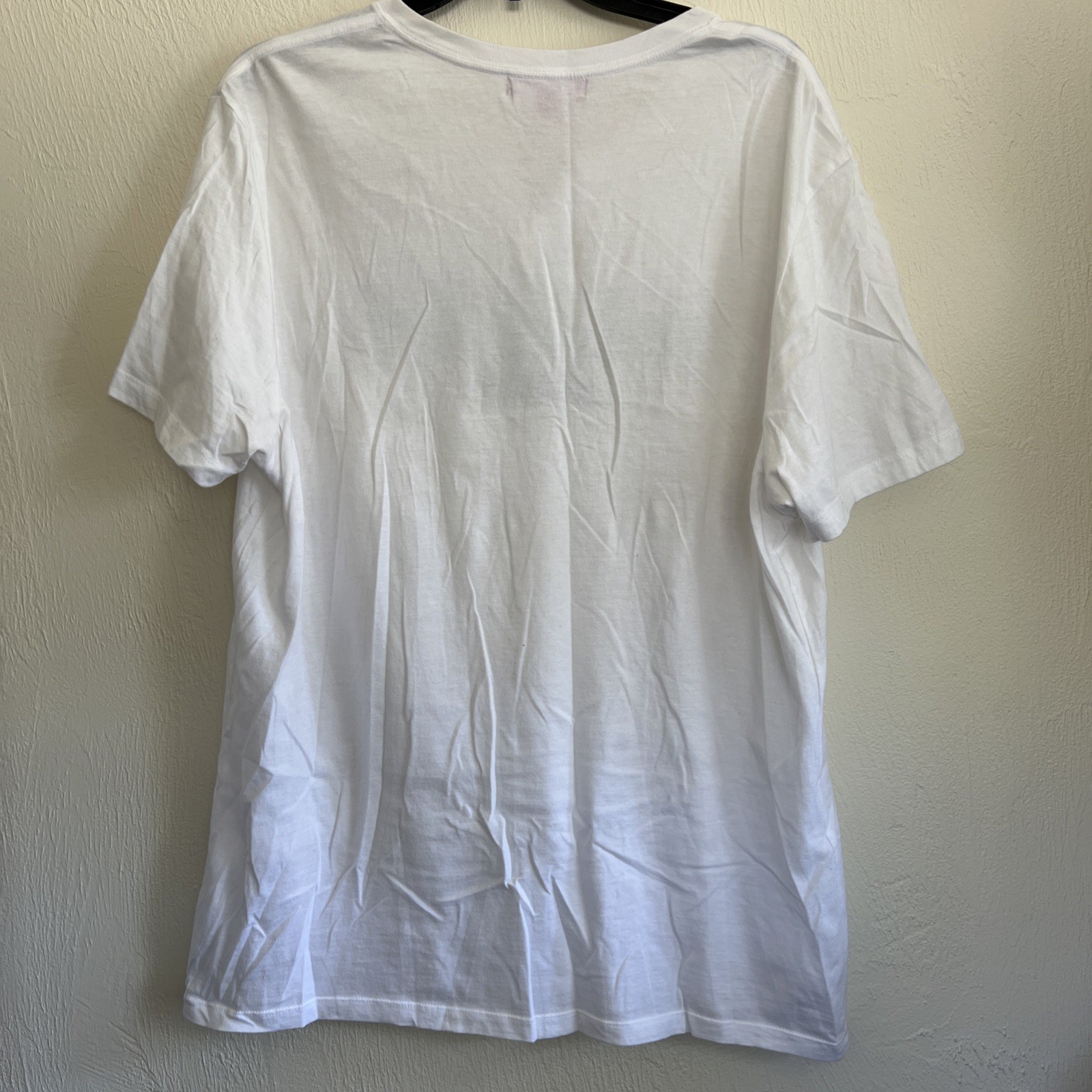 Guess Denim V Neck Lightweight Men’s Women’s Tee Size L Embroidered Logo White gallery