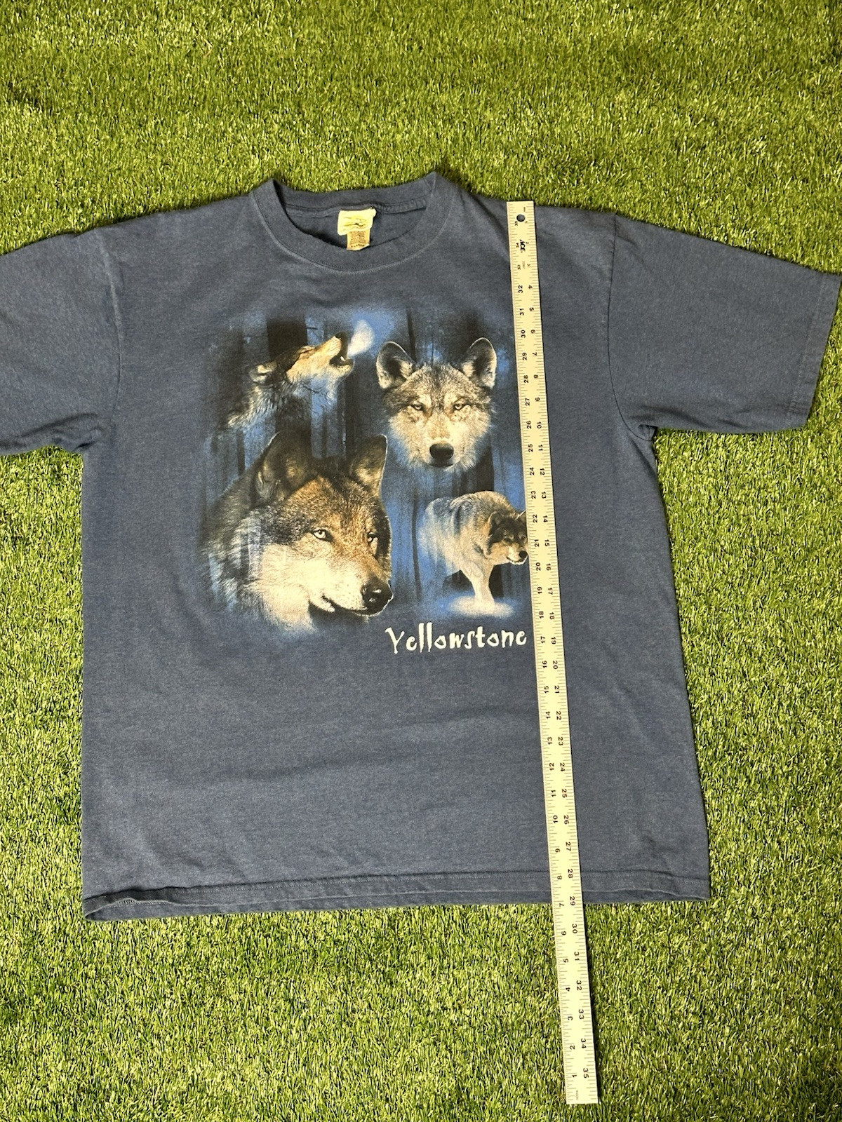 Vintage Eco Mountain Yellowstone Wolf Shirt Size L Mens gallery