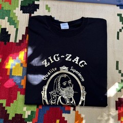 ¥¥ RETRO AUTHENTIC ZIG ZAG ROLLING PAPERS VINTAGE SHIRT 👕 with gold print ¥¥