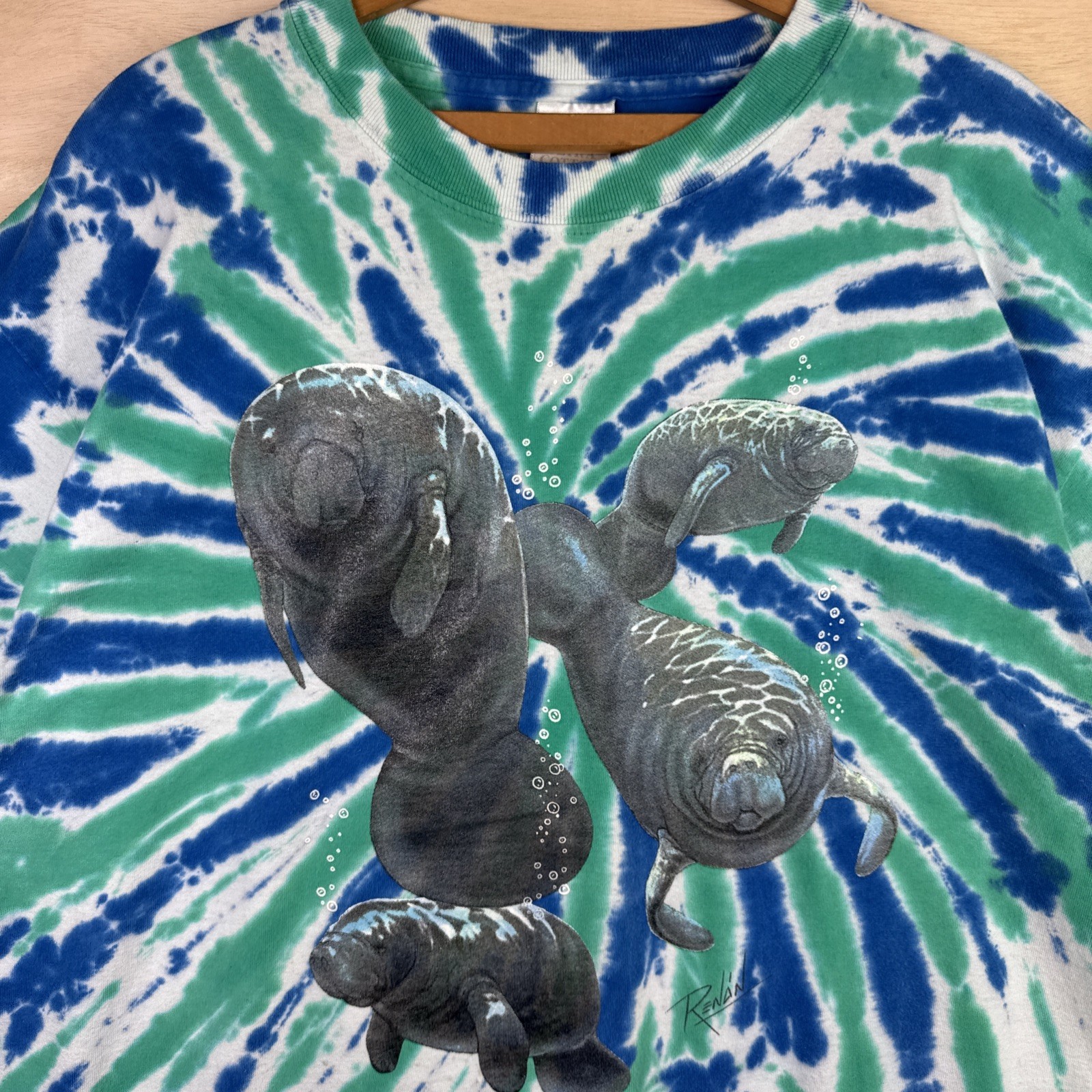 Vintage Seaworld Amusement Park Florida Manatee Tie Dye T-Shirt Sz XL gallery