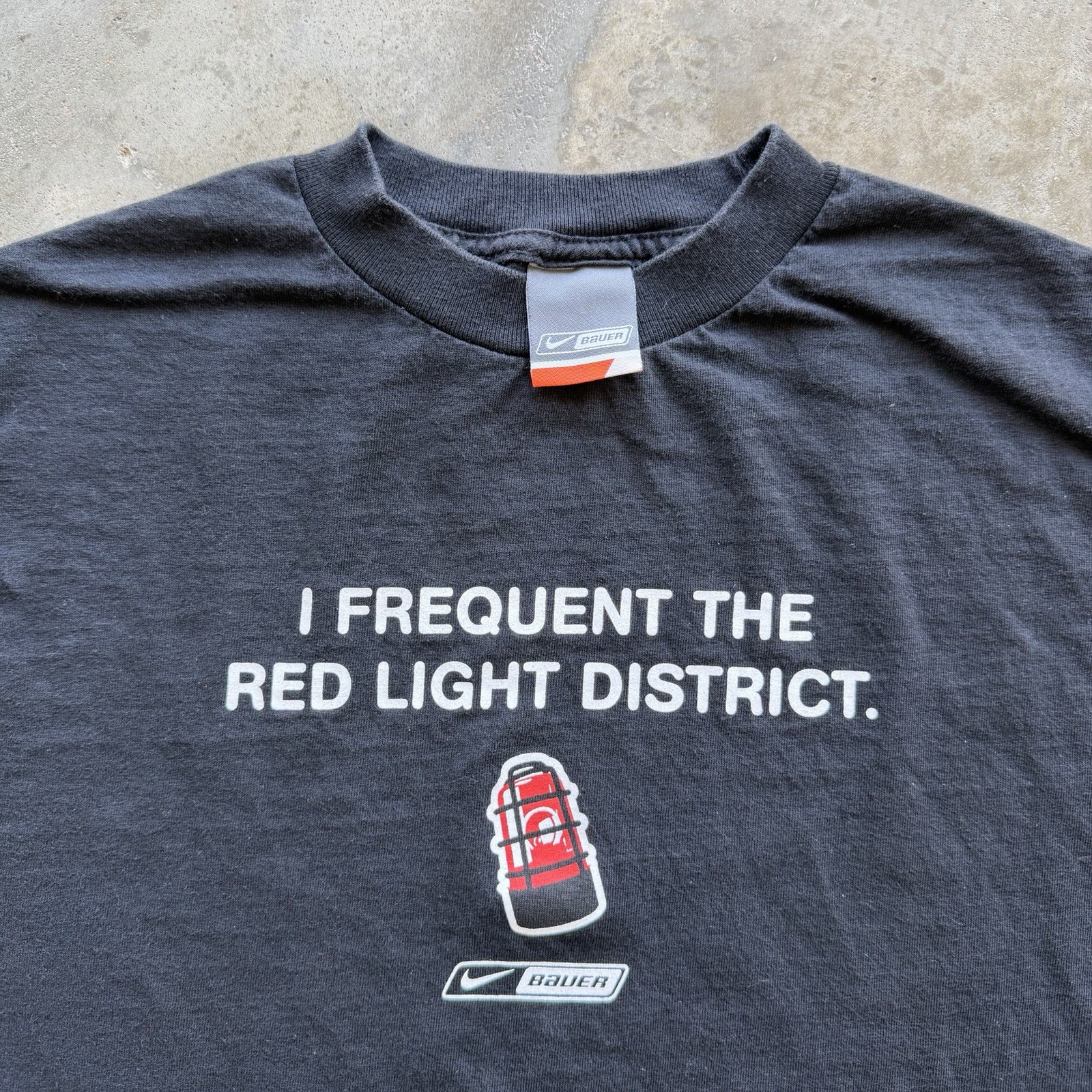 VTG Y2K Nike X Bauer “I Frequent The Red Light District” Funny Saying T-Shirt M gallery