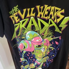 Large Y2K The Devil Wears Prada Emo Myspace Band T-Shirt Zombies Medium M
