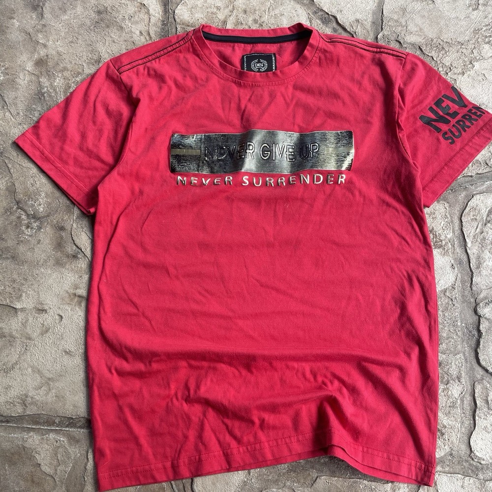 CR24 Chrome Code Men’s Small Graphic T Shirt Never Give Up Red Motivational Tee