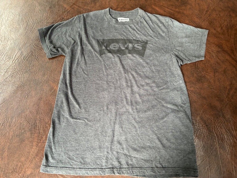 Size M LEVI’S T-Shirt Logo Dark Gray