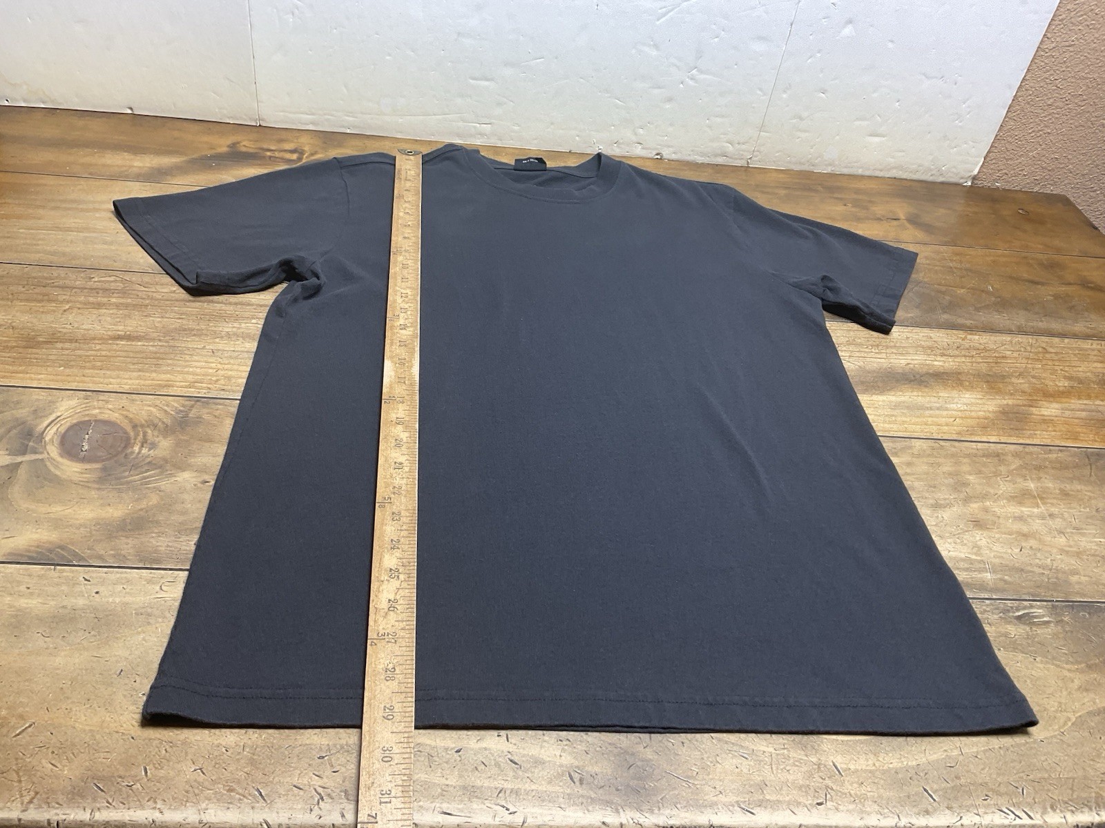 Filson T Shirt Mens Size Medium Solid Black Tee Short Sleeve Heavy Crewneck USA gallery