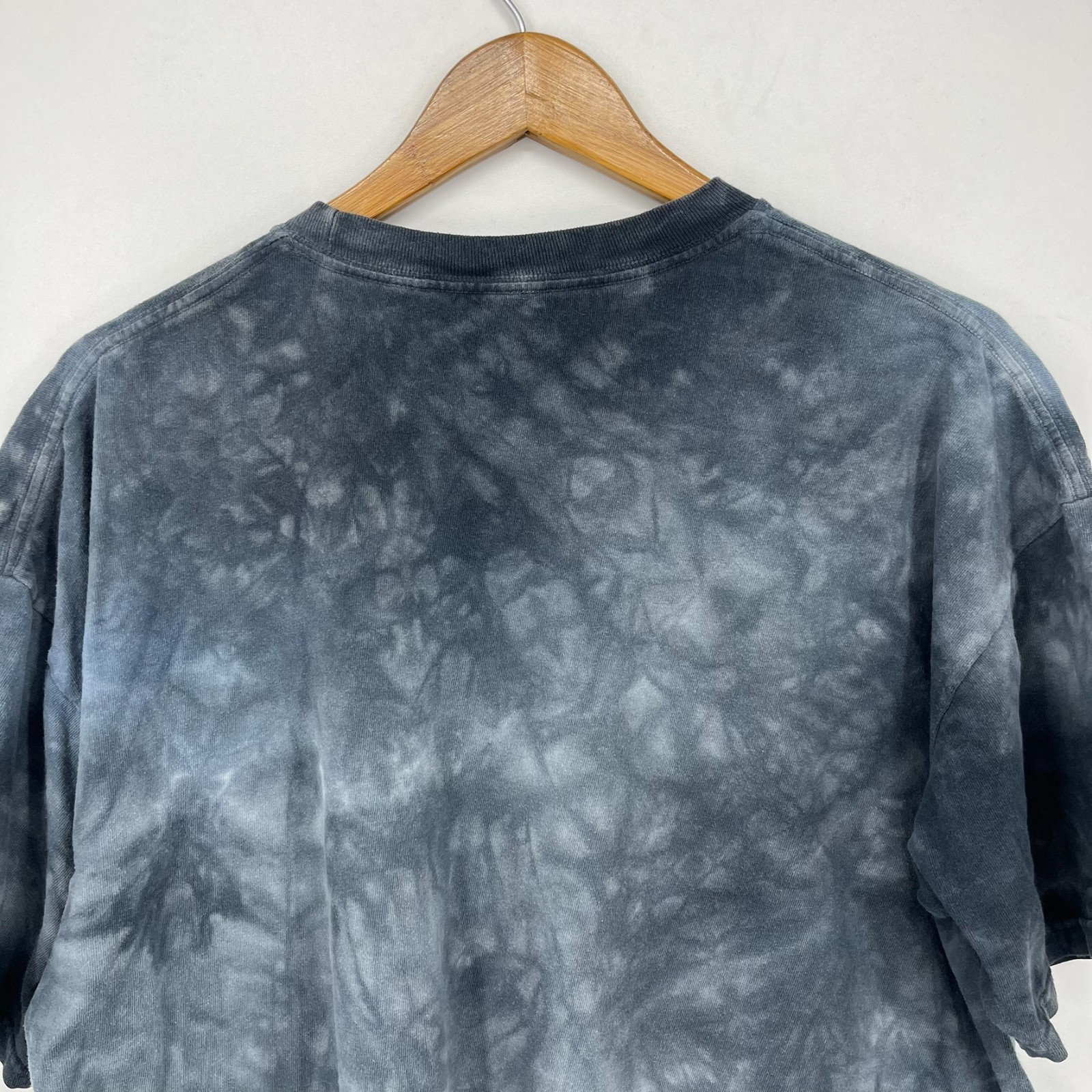 The Mountain T-Shirt Men's Size XL Gray All Over Print Skull Crew Neck gallery