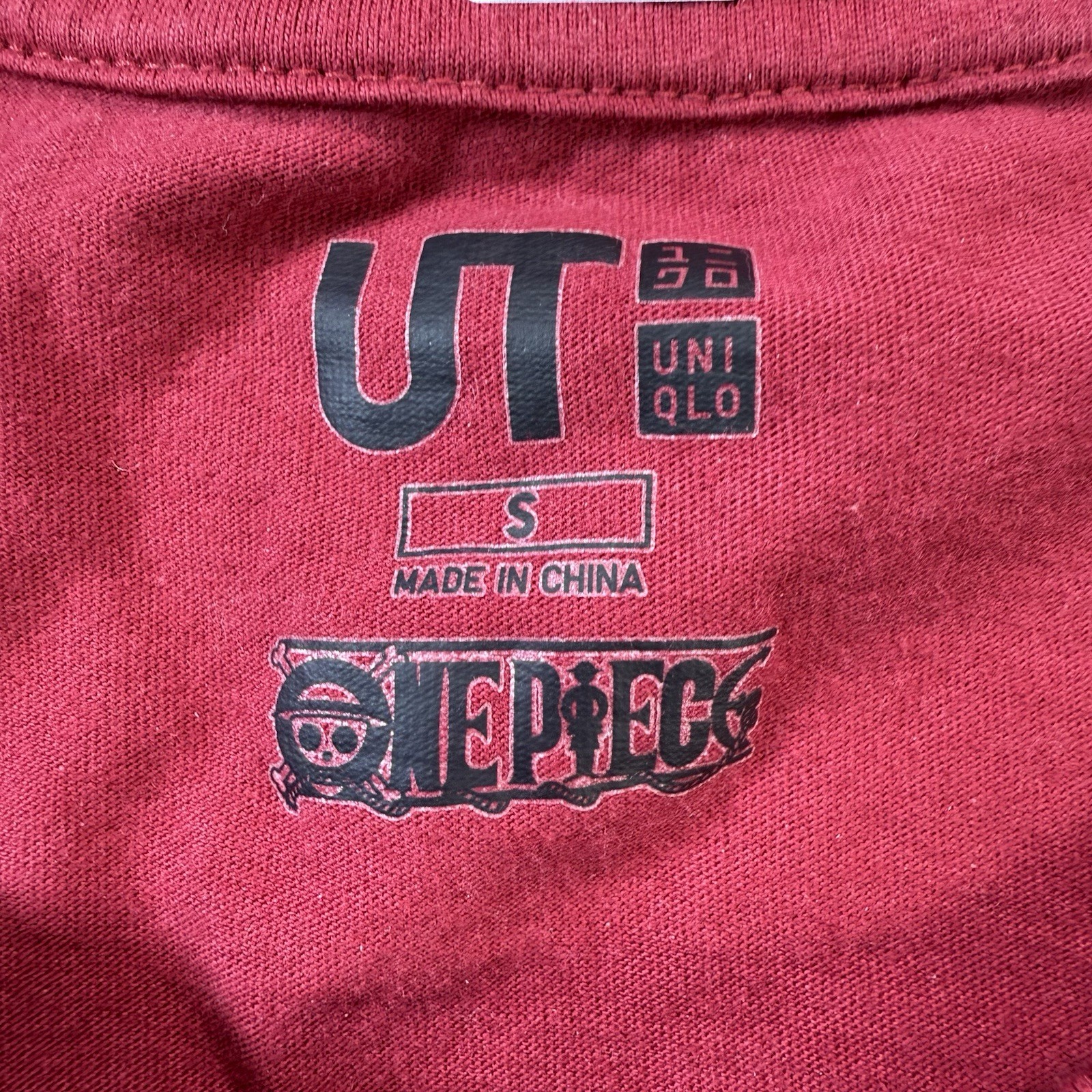 One Piece x Uniqlo UT Shanks Mens Small Red Haired Pirates Anime Graphic Tee gallery