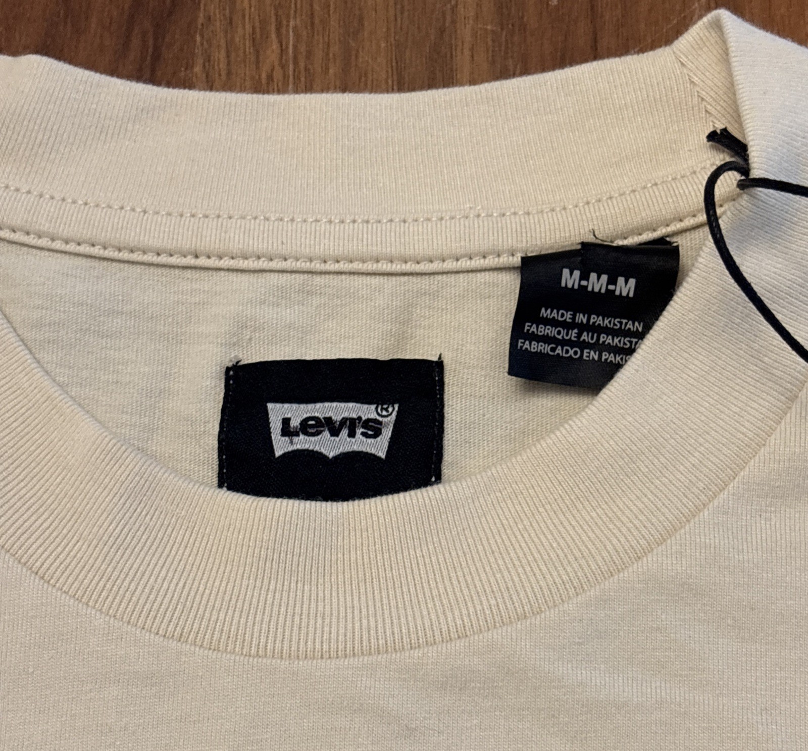 Levi's X Roemello Ugale T-shirt Size M Skateboard Graphic Streetwear NWT $44 gallery