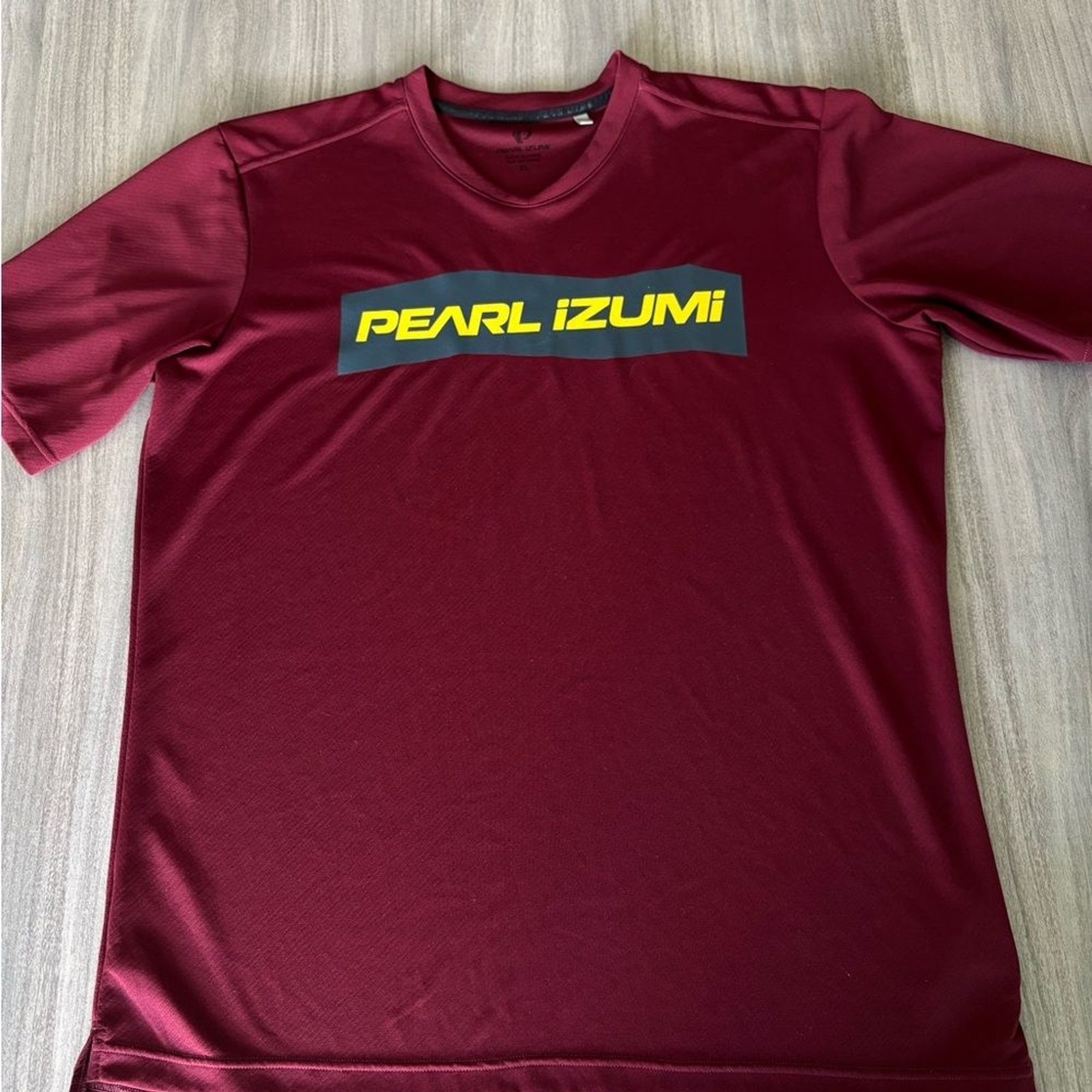 Pearl Izumi Men's Maroon Shirt gallery