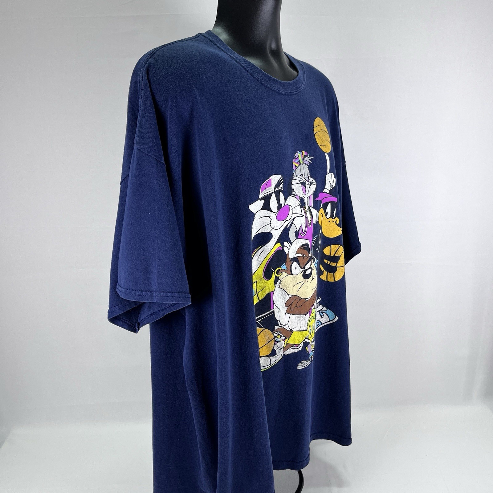 Looney Tunes Size XXXXL 20's Basketball Squad Bugs Taz Daffy Tweety Graphic Tee gallery