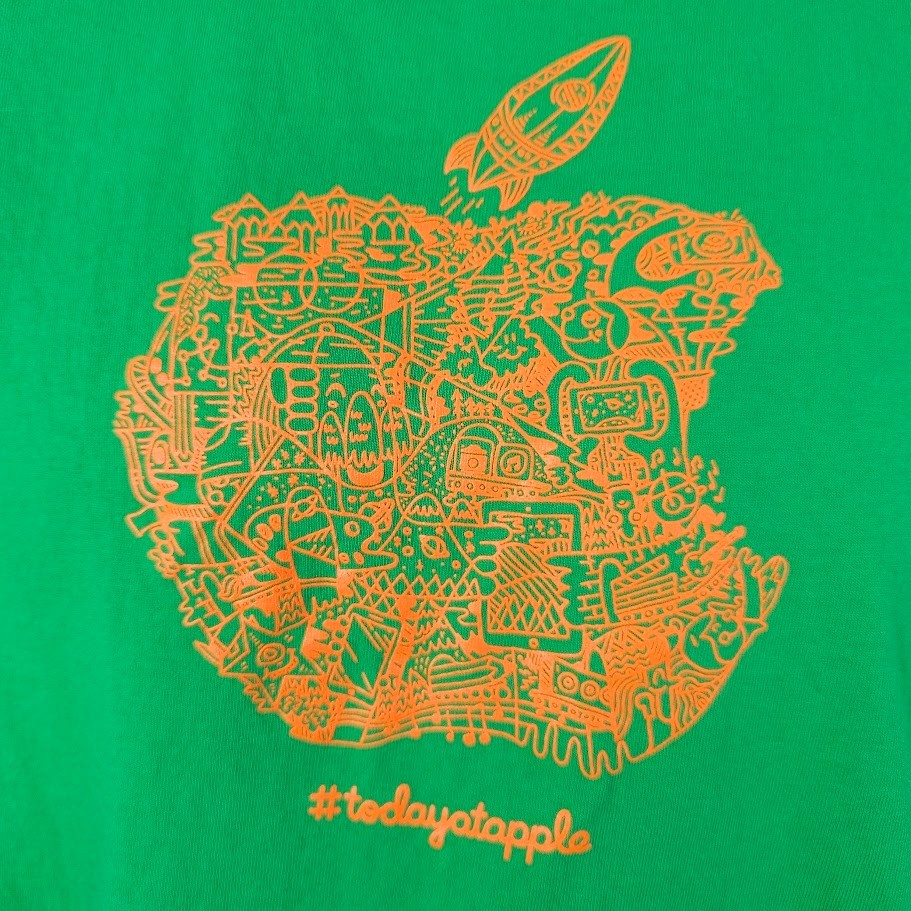 Apple Store T Shirt Mens Size 2XL Green Today At Apple Tech Computing gallery