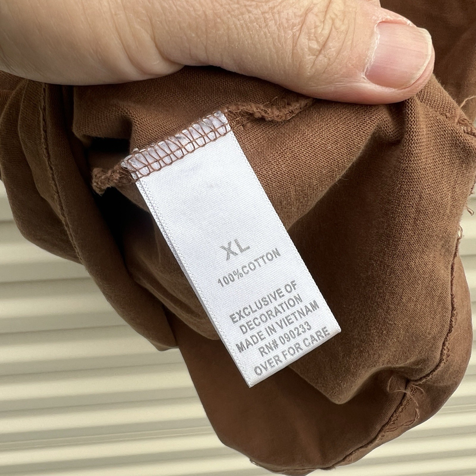 FOG Fear of God Essentials x SSENSE Rain Drum Brown T-Shirt Applique Logo Men XL gallery