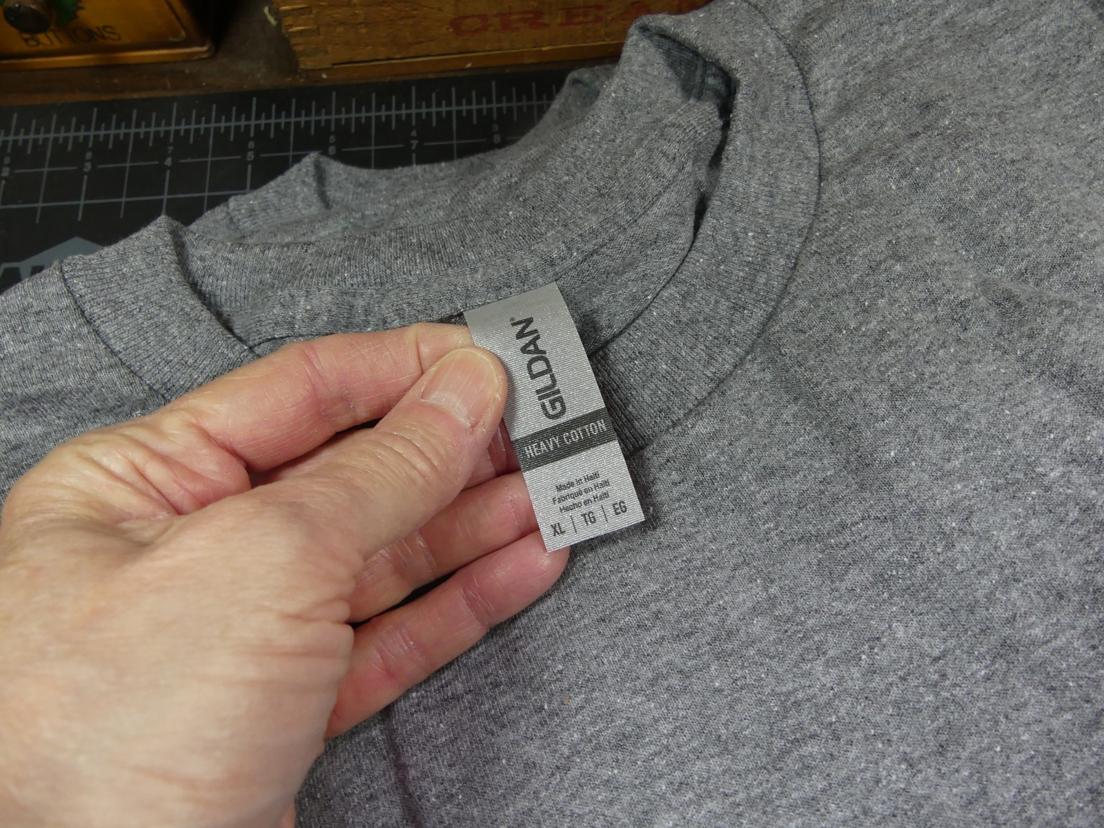 Gildan G500 Unisex Adult Heavy Cotton T-shirt Heather Gray Blank Lot of 4 XL gallery
