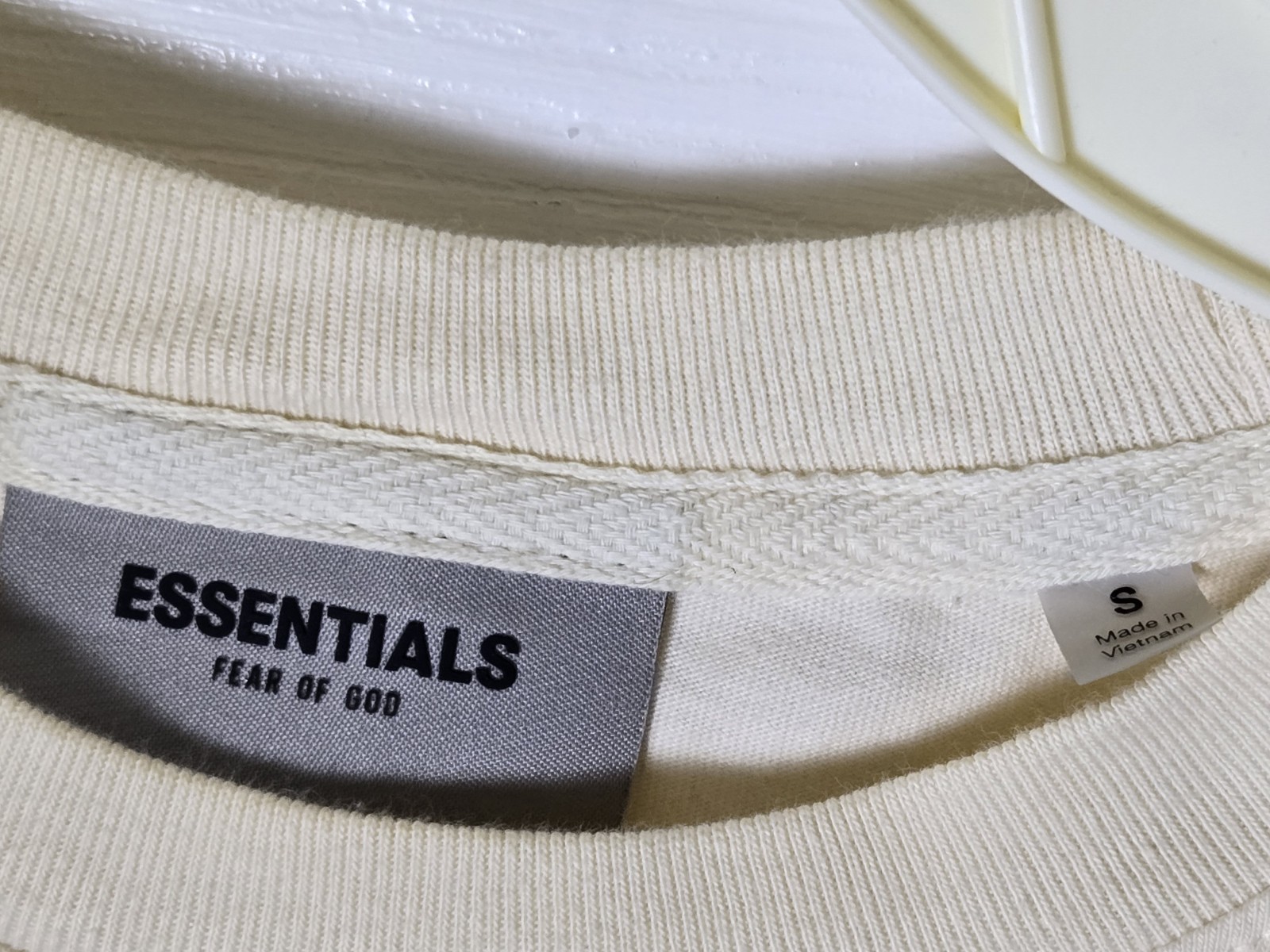 Fear of God Essentials FOG Logo T-Shirt Men's Size Small Ivory Cream Oatmeal gallery