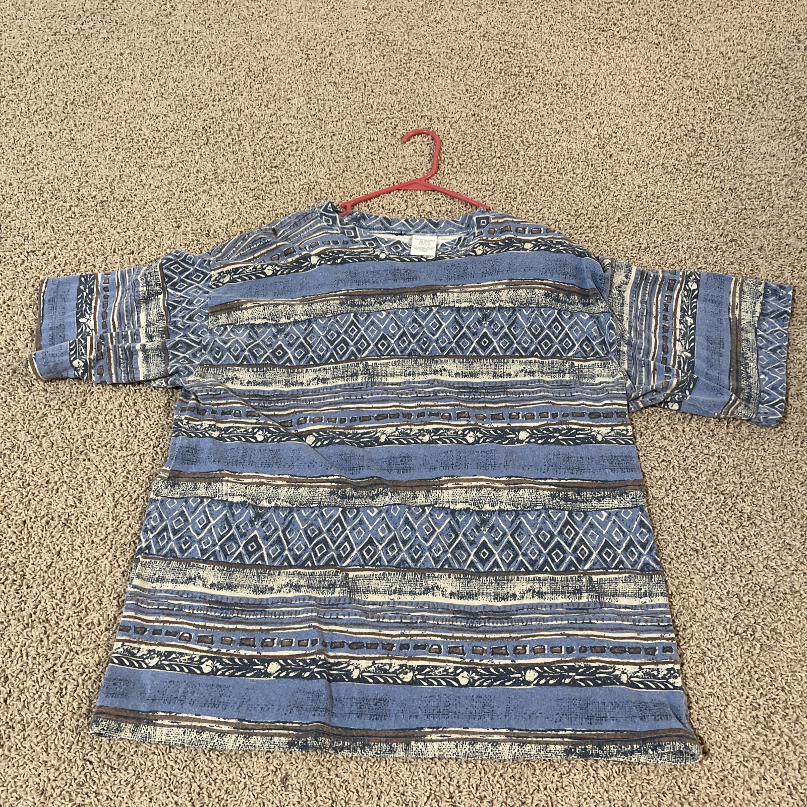 Made In USA 100% Cotton Blue Geometric Pattern Mens Size Large 22”x29” gallery