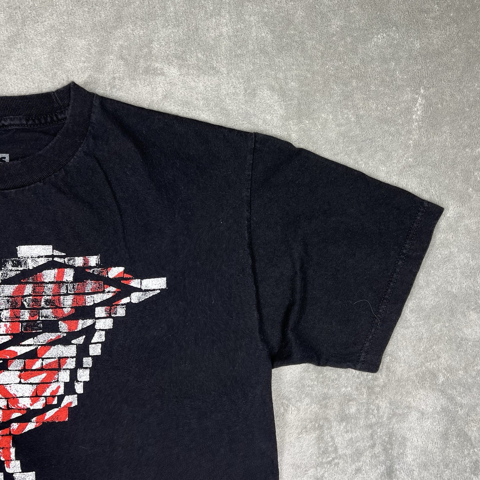 Famous Stars & Strap Shirt Men’s Medium F Logo Graphic Graffiti Brick Wall gallery