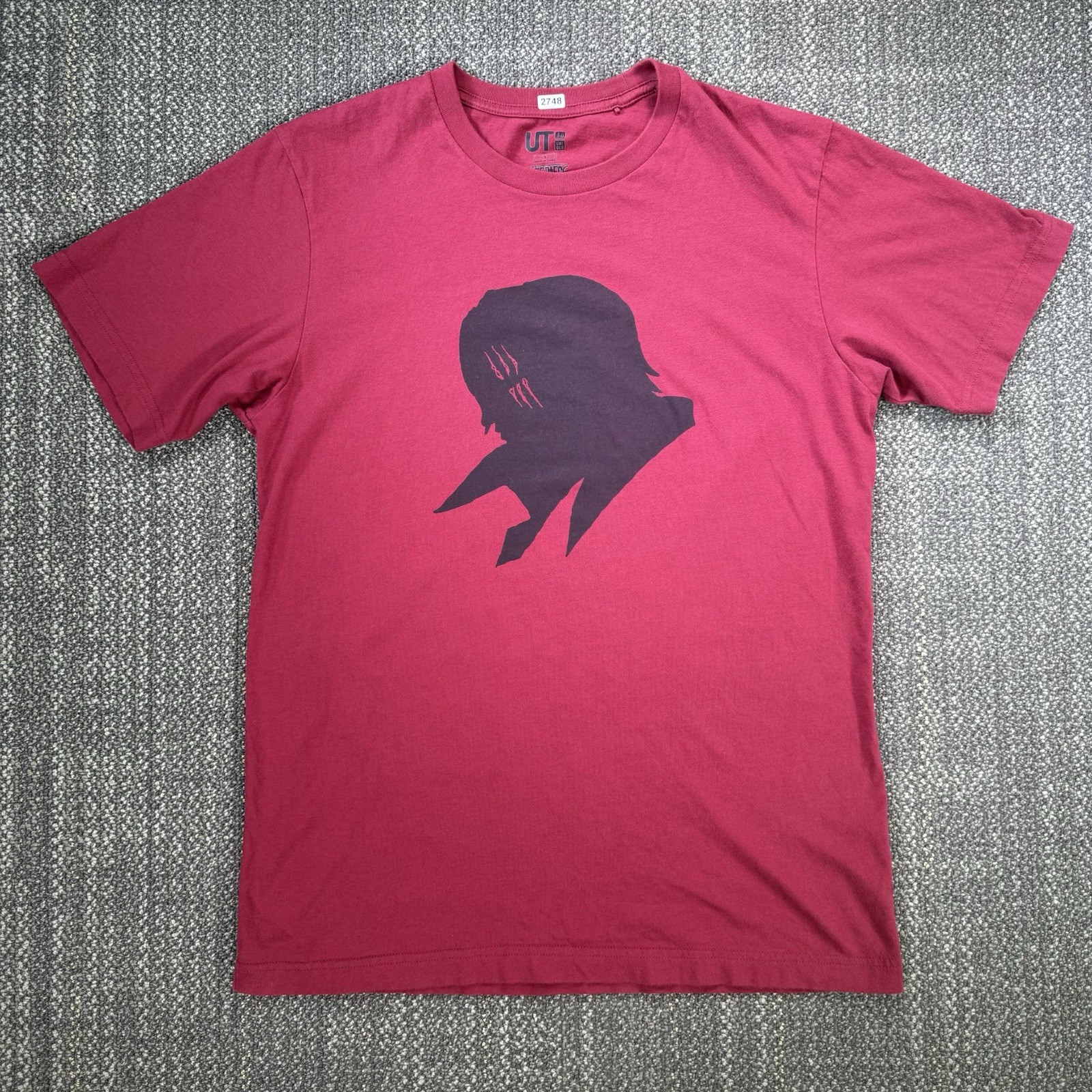 One Piece x Uniqlo UT Shanks Mens Small Red Haired Pirates Anime Graphic Tee gallery