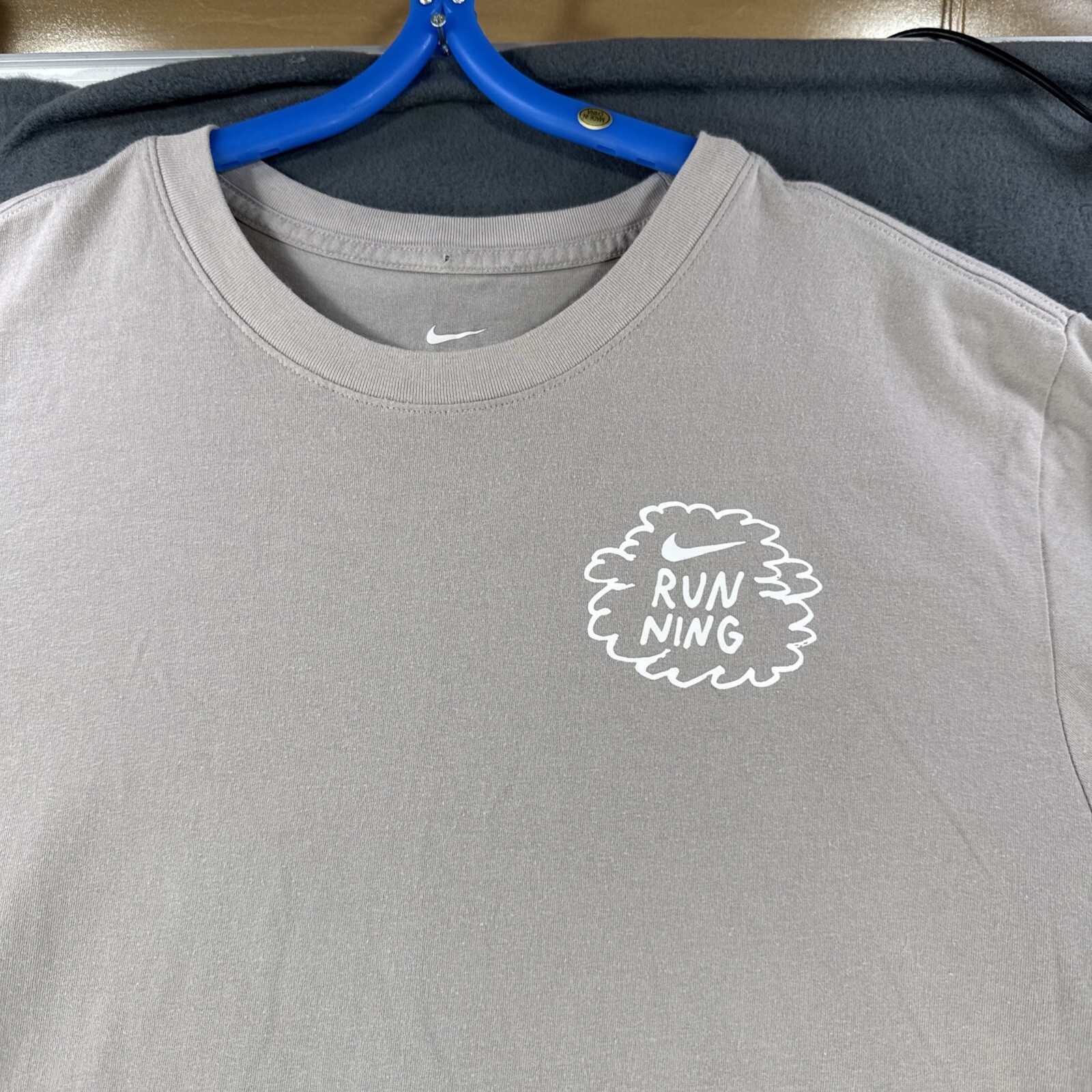 Nike Dri Fit Cold Air Warm Lungs Nathan Bell AIR Long Sleeve Size Large Tan gallery