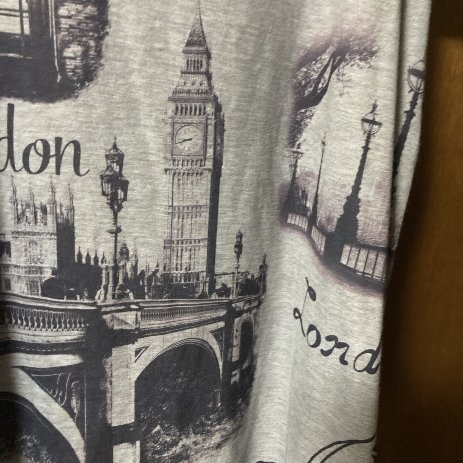 London England United Kingdom Souvenir Gift Unisex T-Shirt Sz XL gray black NEW gallery