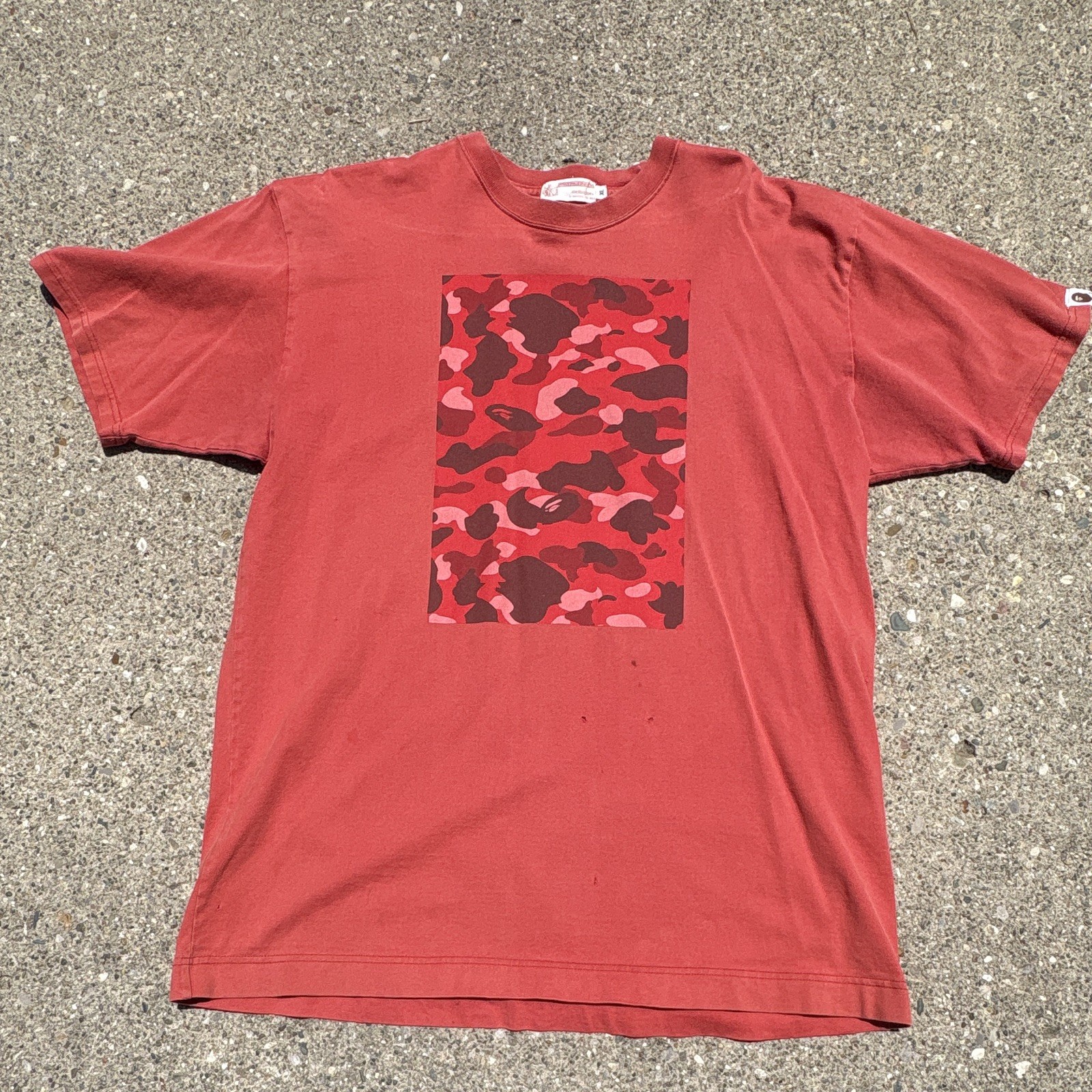 A Bathing Ape BAPE Men's Red Camo Logo Short Sleeve Crew Neck T-Shirt XL gallery