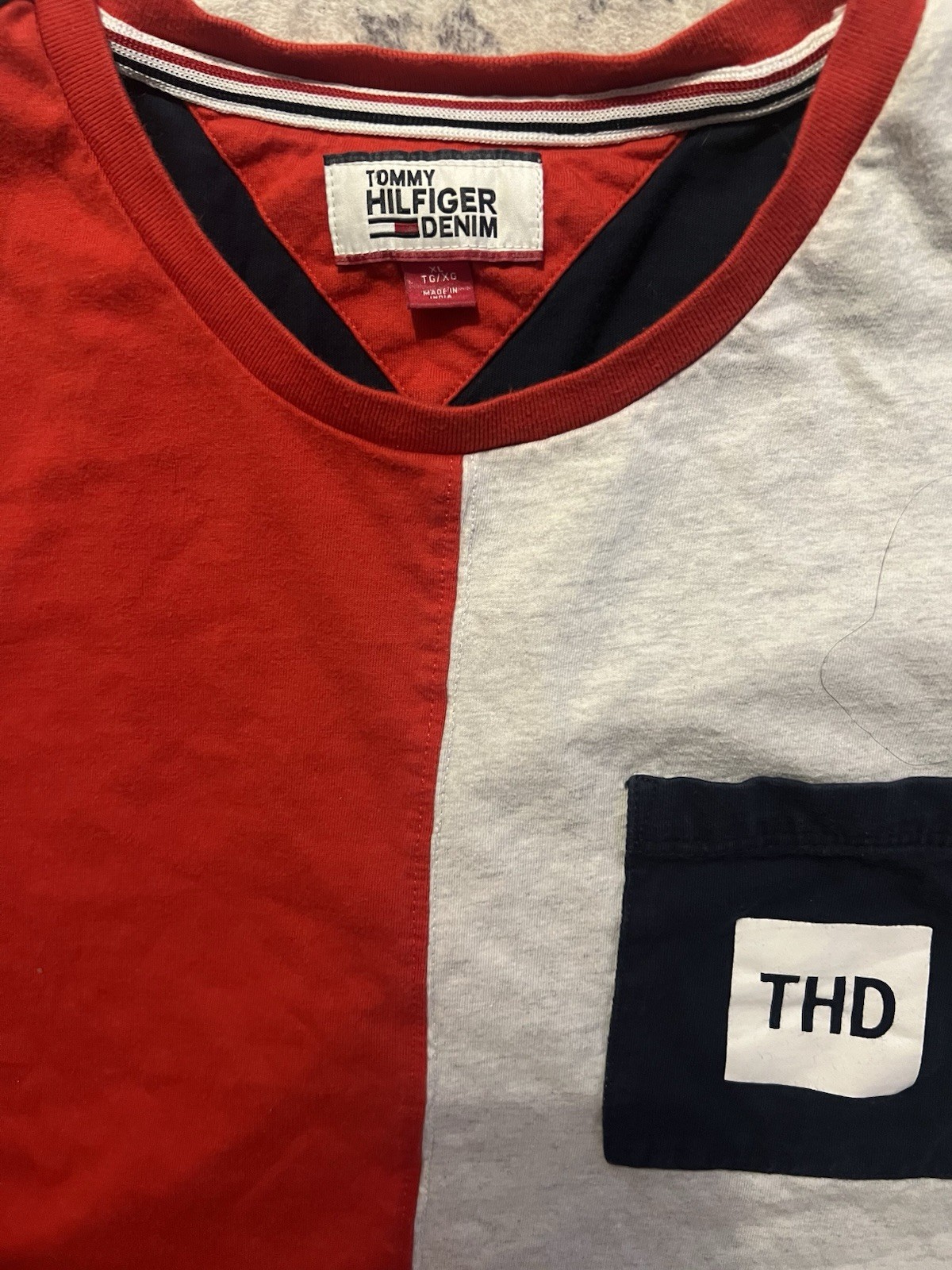 Tommy Hilfiger Denim Men's XL Colorblock Crew Neck Pocket Logo Tee Red/Gray gallery