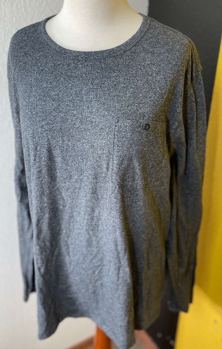 Banana Republic Mens Shirt Extra Large Gray Shirt Pocket Cotton Blend Easy Care