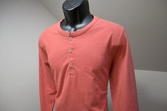 UntuckIt Henley Tee Shirt Red Cotton Poly Blend Long Sleeve Mens Size Large