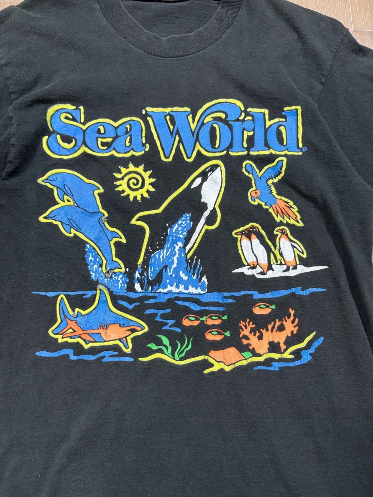 Vintage Sea World Shirt Mens Small Black Single Stitch 90s Graphic Rare VTG gallery