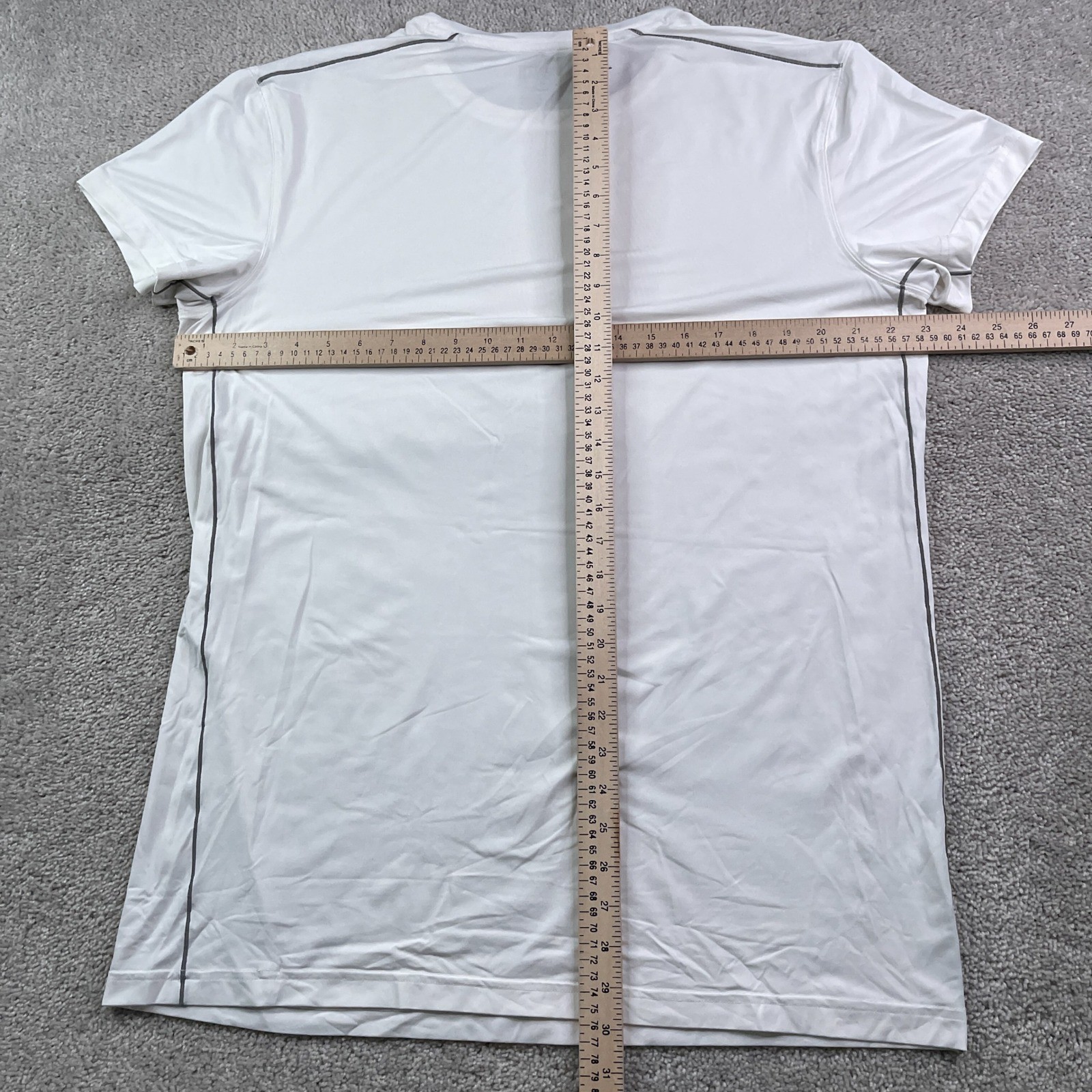 Duluth Trading Shirt Mens XL White Armachillo Cooling Performance Tee Active gallery