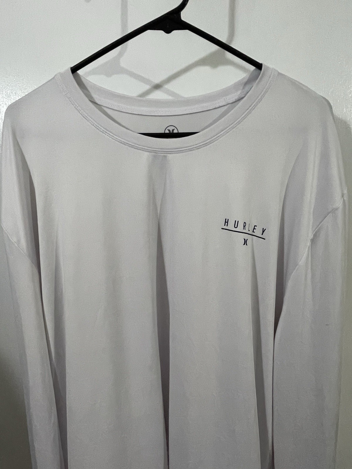 Hurley Long Sleeve Sun Shirt Size XL Polyester Spandex PreOwned Good gallery