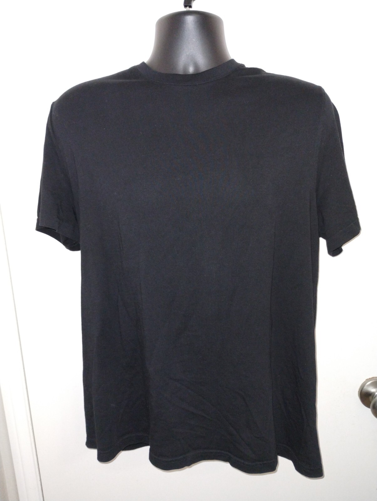 EXPRESS Mens 2 pack Solid Green & Black Pima Cotton T Shirts Size Large EUC gallery