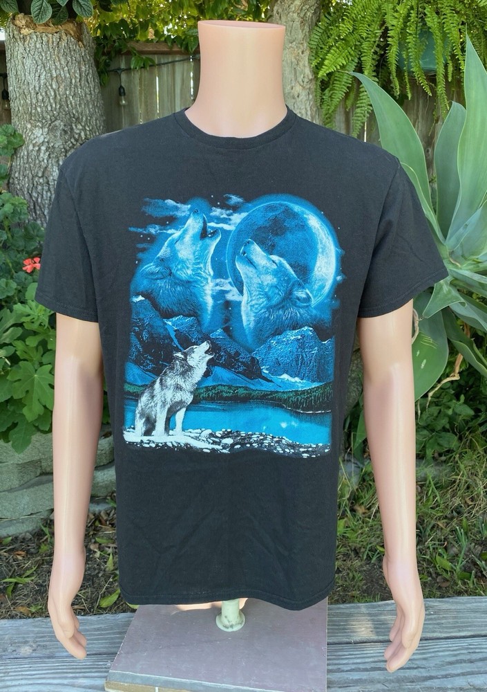 Y2K Howling Wolf Night Sky Lake Mountains Moon Nature Graphic T Shirt Large