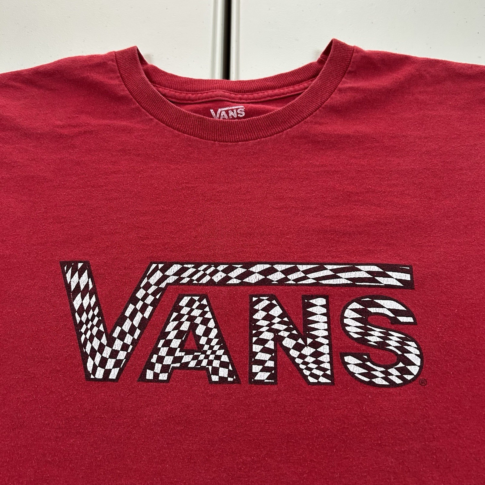 Vans Skate Shirt Men’s Size Large Checkered Logo Graphic Red Spell Out Cotton