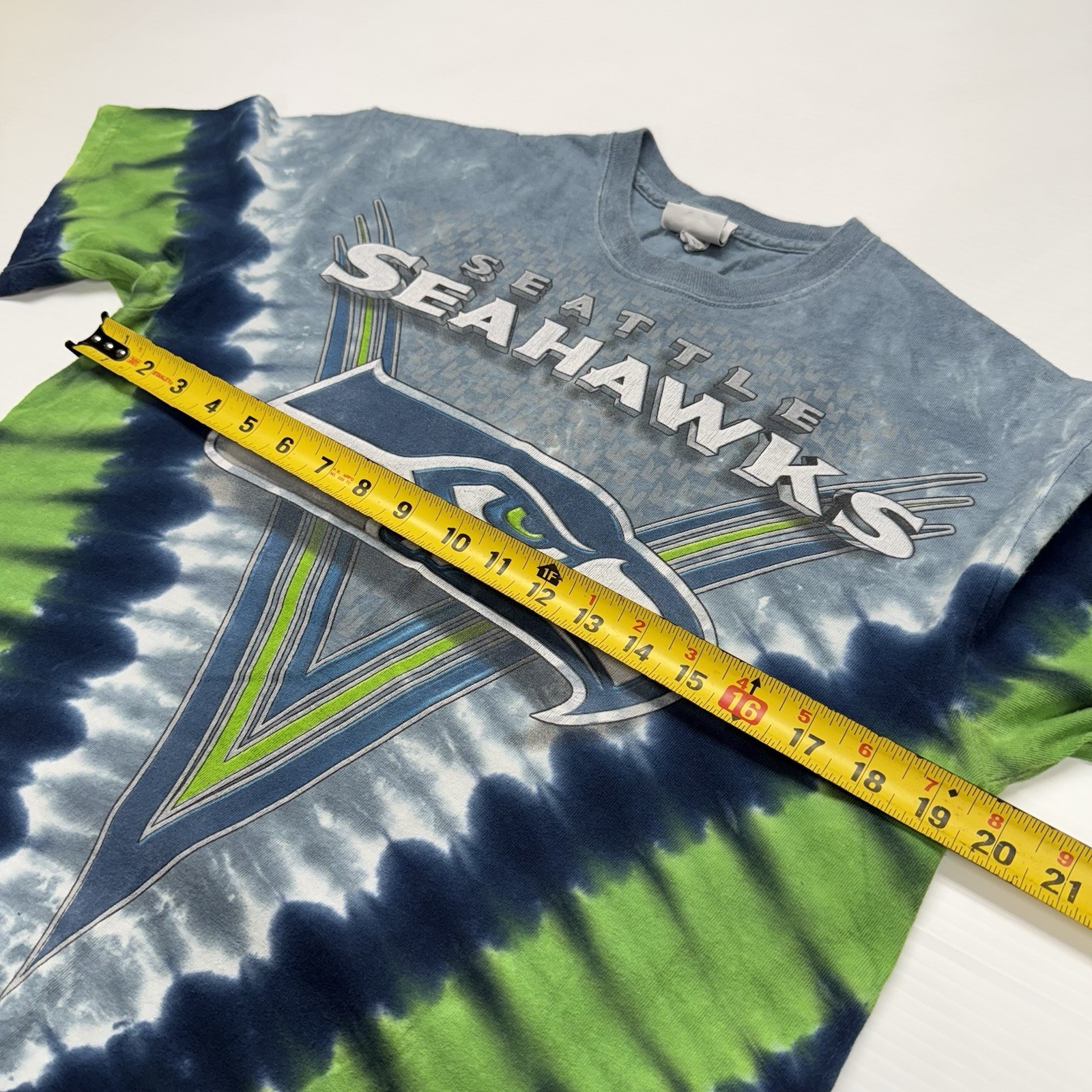 Majestic NFL Seattle Seahawks Mens T-Shirt M Blue Green Tie Dye Football Graphic gallery