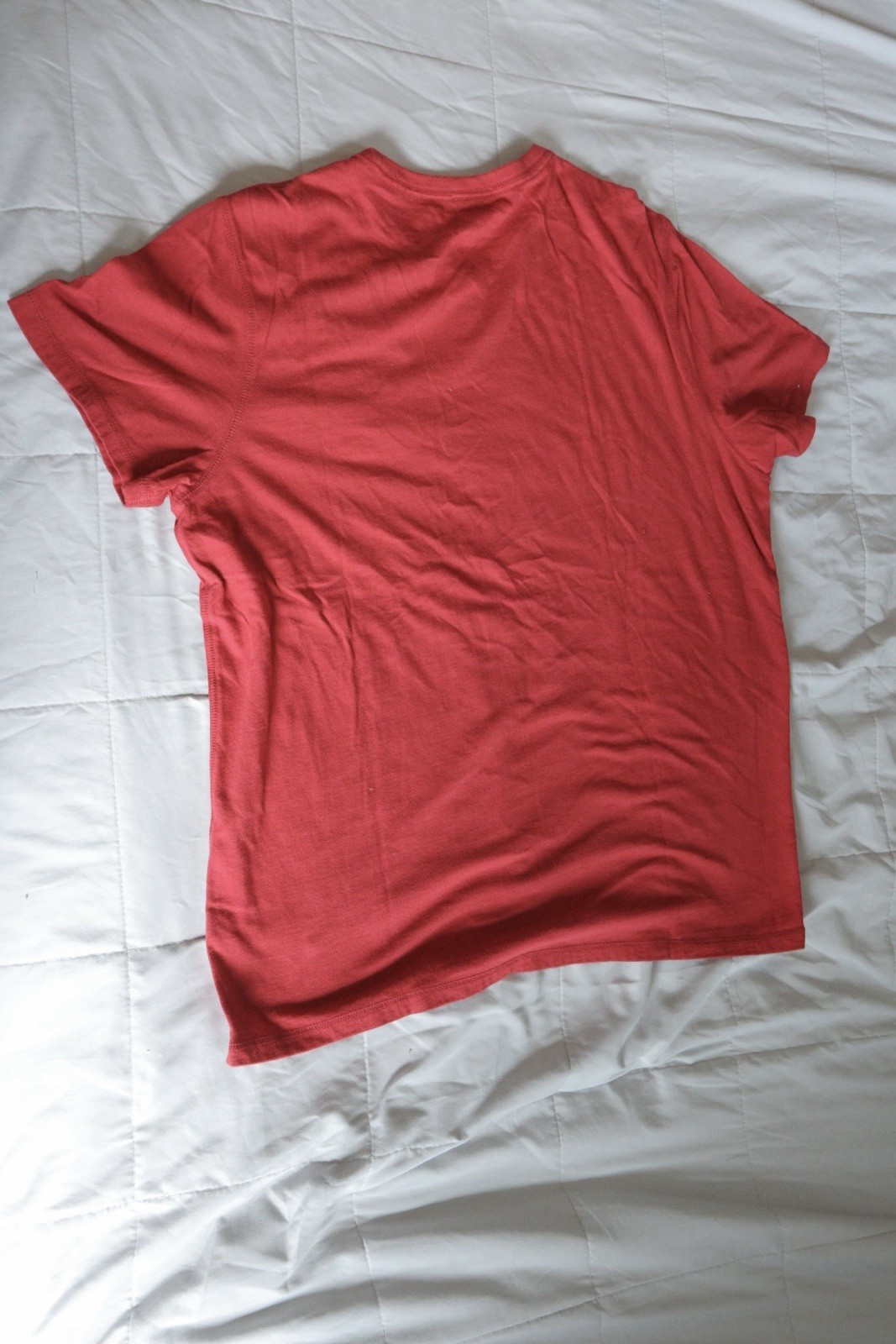 American Eagle Men’s Red Graphic Tee XL Crew Neck Short Sleeve T-Shirt gallery