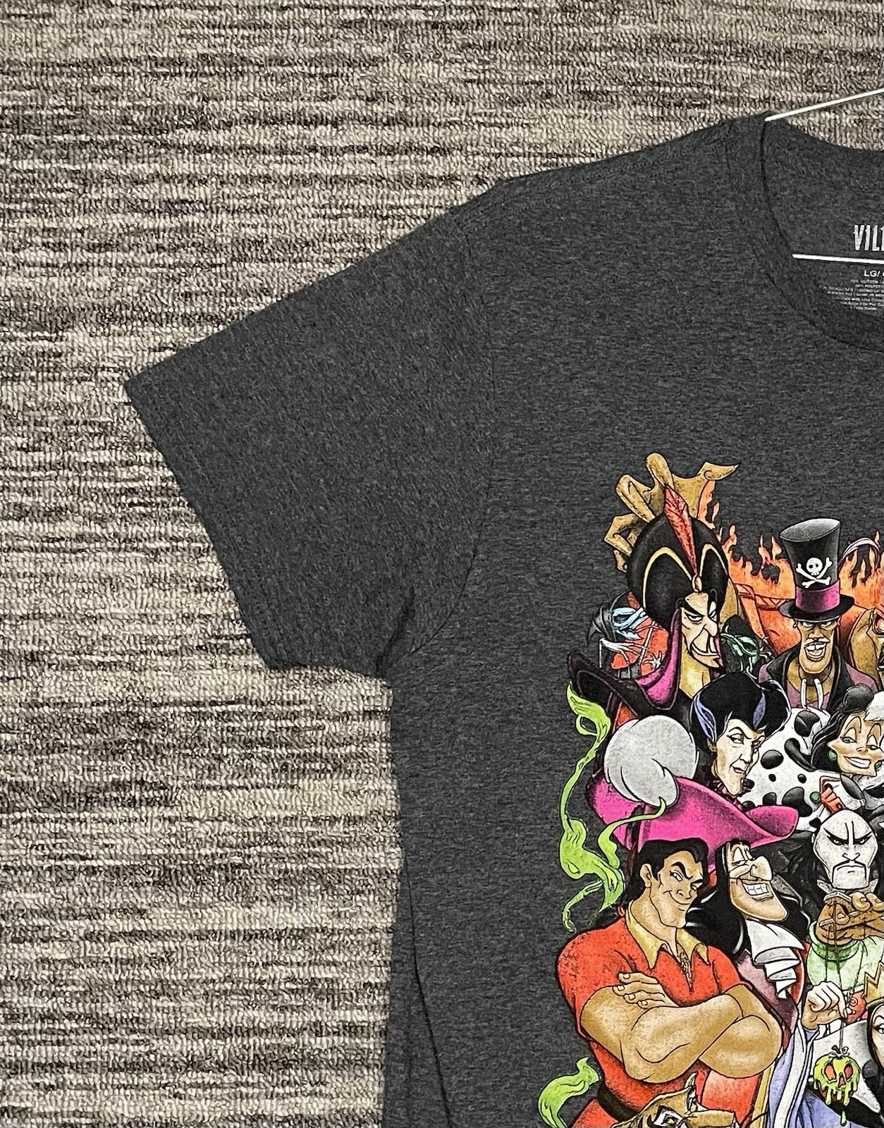 Disney Villains T Shirt Gray Men’s size Large gallery