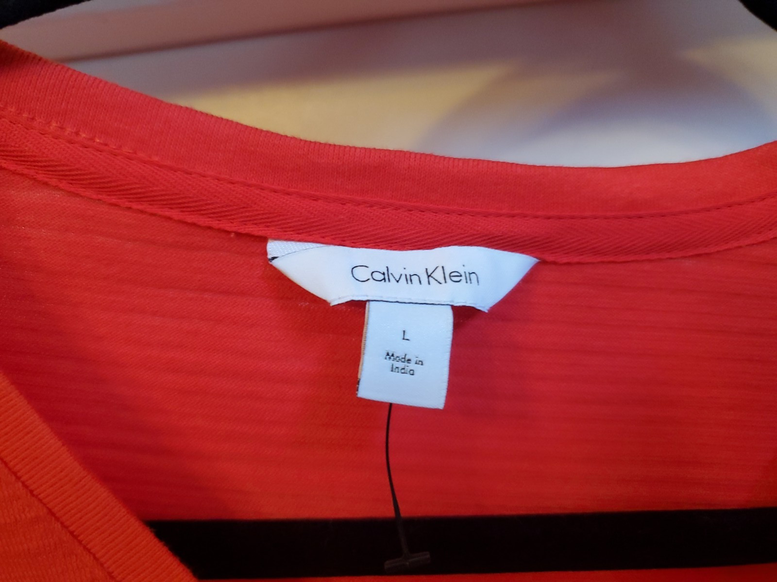 Calvin Klein V-neck TShirt~Sz Large~Men’s~Texture Silk-Like~Red~NEW gallery