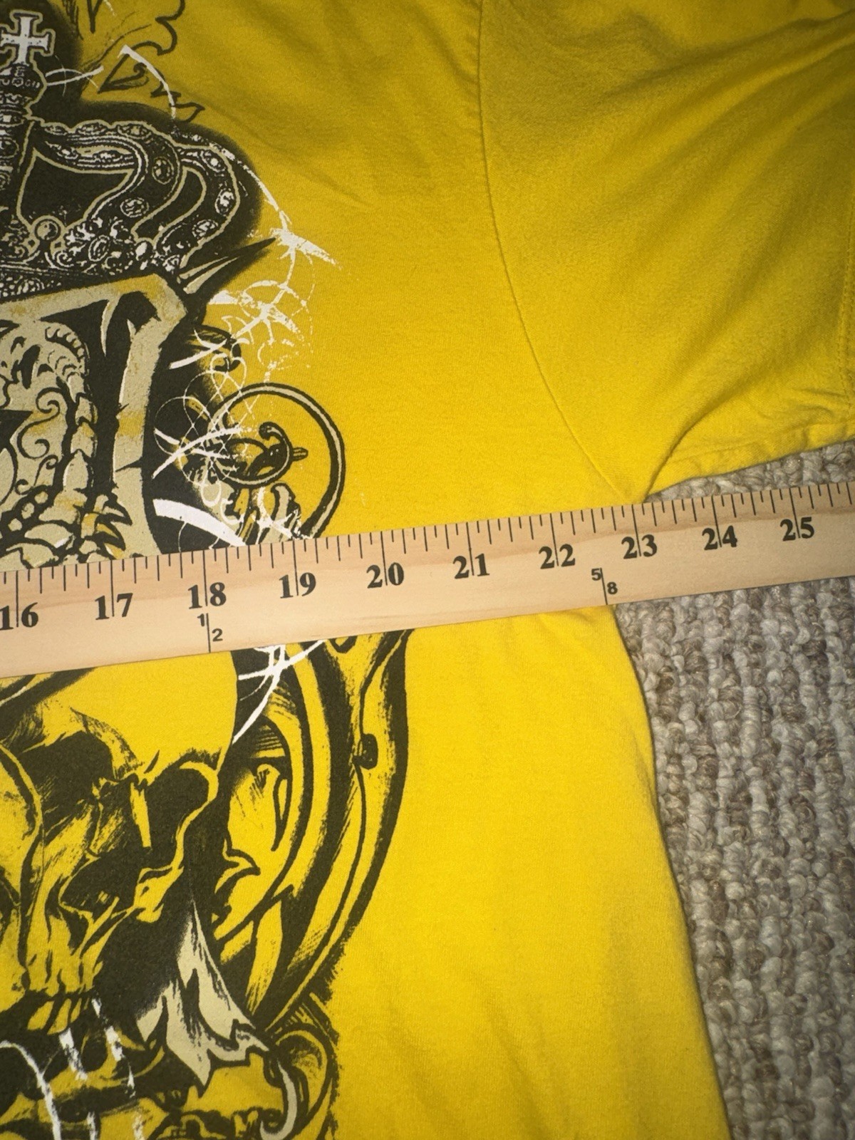 Vintage Y2K Skull Crown Graphic T-Shirt Yellow Size XL Streetwear Grunge gallery