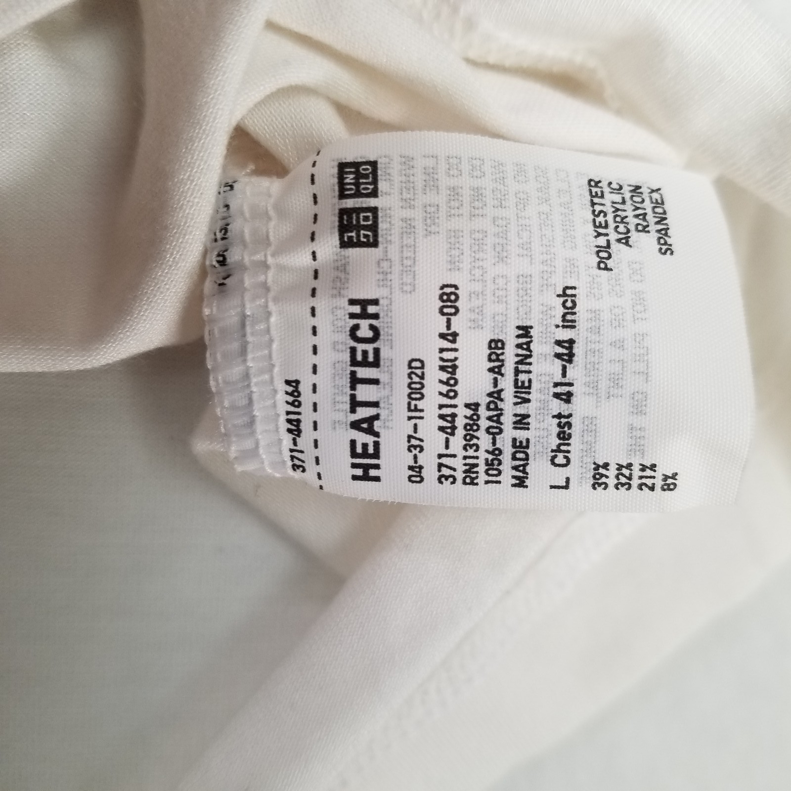 Uniqlo Heattech Men's Large White T-Shirt Short Sleeve Crewneck Classic Casual gallery
