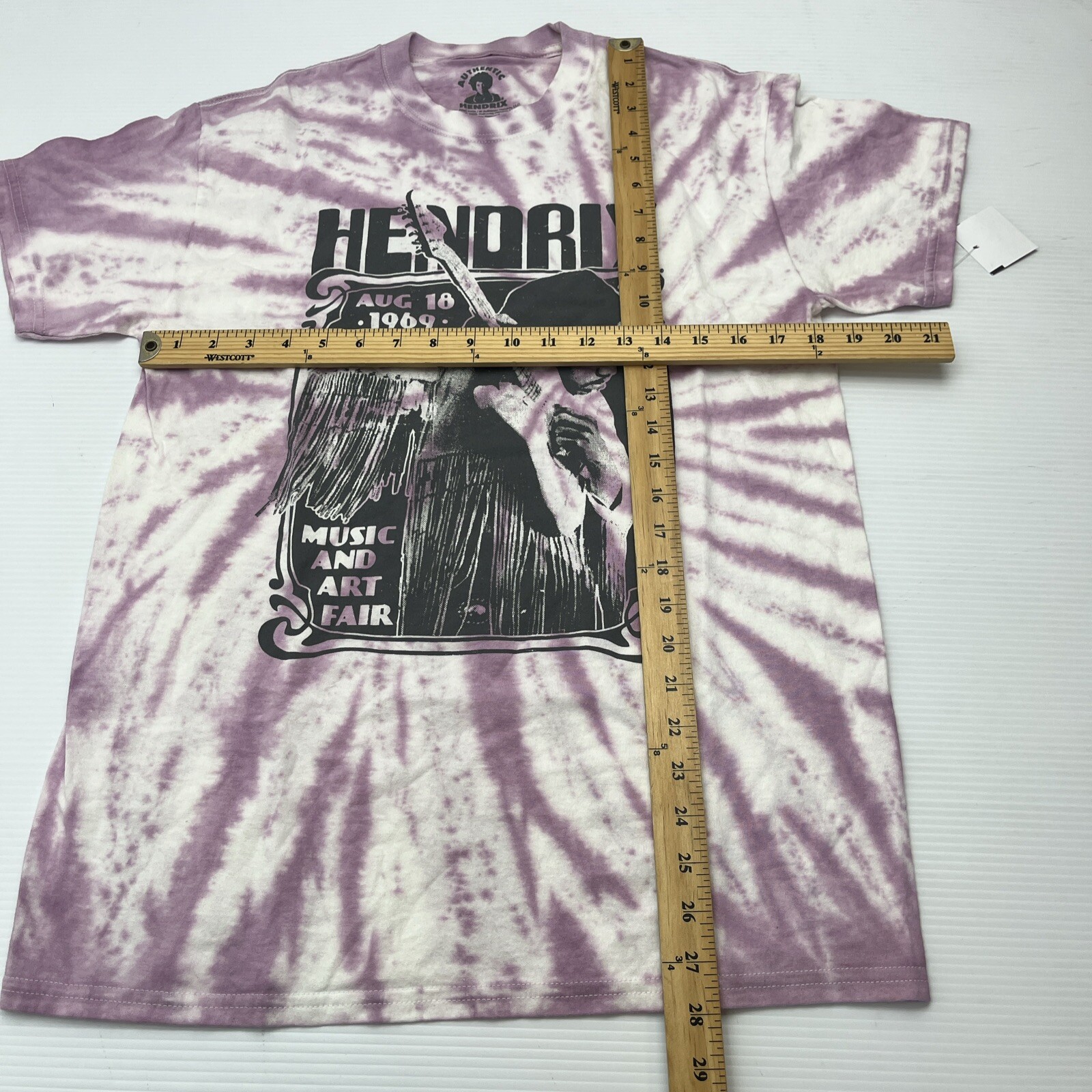 Jimi Hendrix Aug 18 1969 Music and Art Fair size Medium T shirt Tye Dye Purple gallery