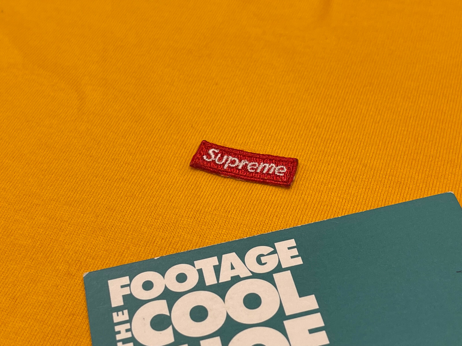 2016 SS16 SUPREME MINI SMALL BOX LOGO TEE SHIRT GOLD YELLOW RED MEDIUM M gallery