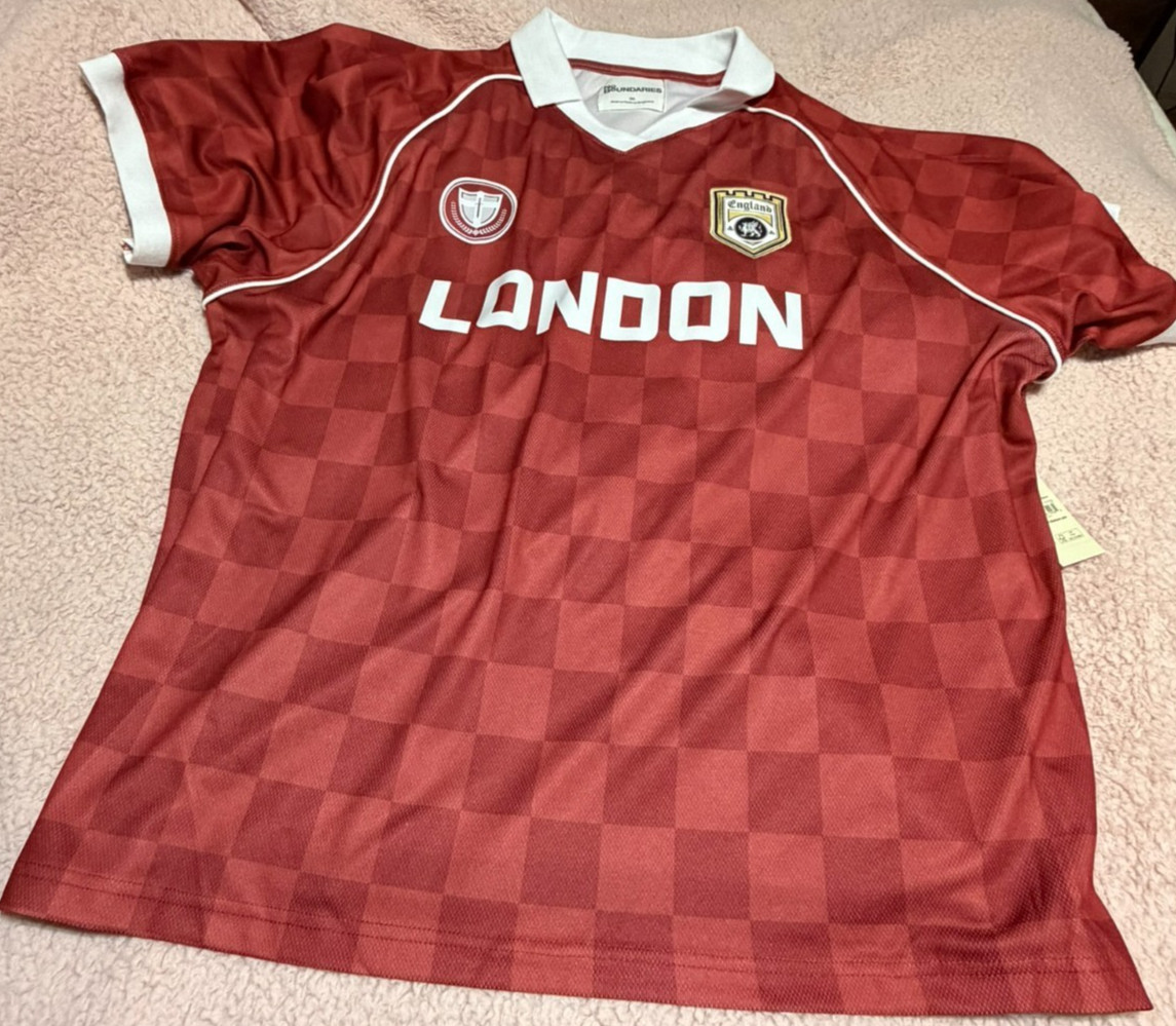 No Boundaries Red & White London Soccer Jersey 2XL 50–52 inch Checkered Pattern gallery