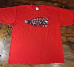 Gildan Activewear Ultra Cotton Red Hockeytown Cafe T Shirt XL