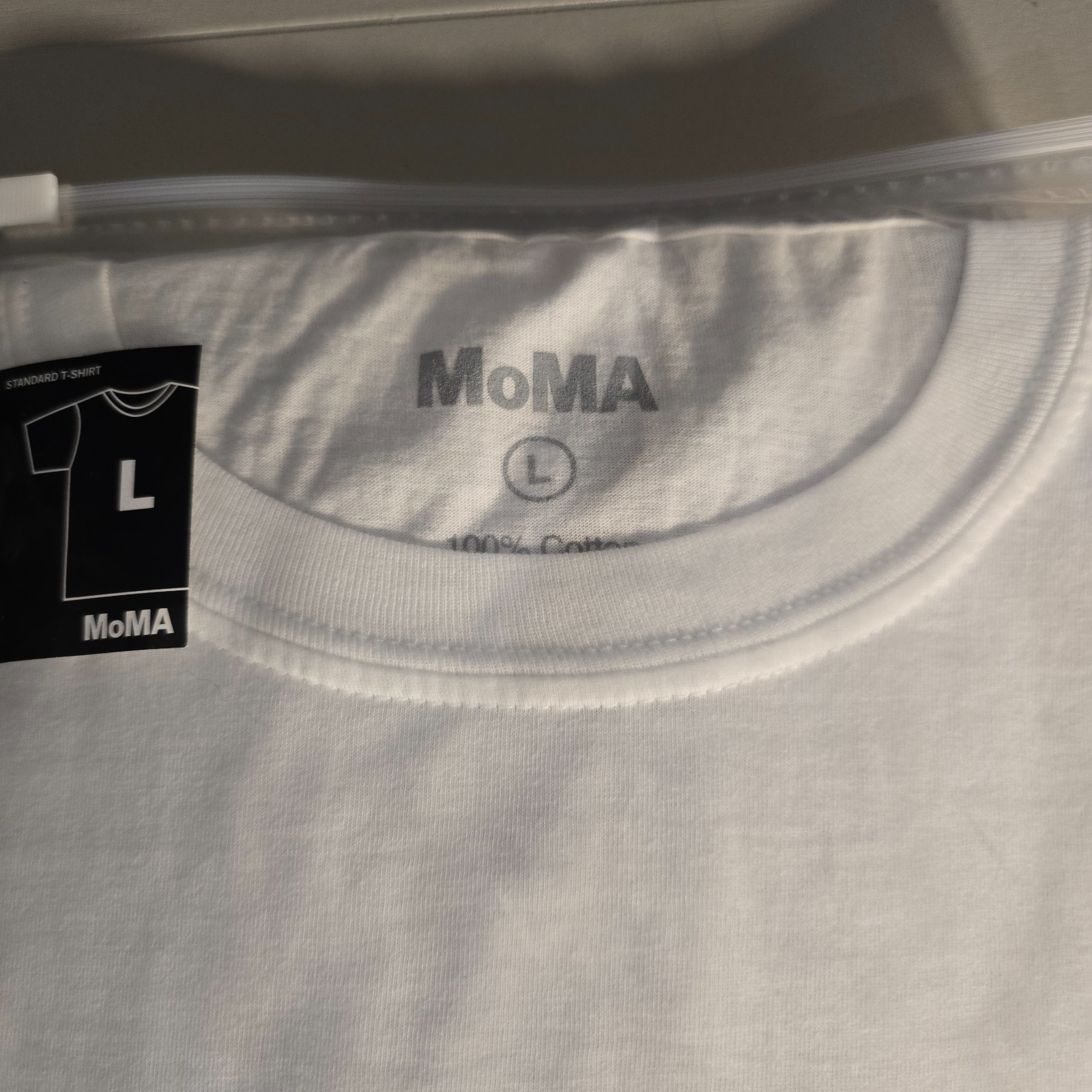 MoMA NYC Skyline T Shirt Mens Large White Museum of Modern Art Graphic Tee gallery